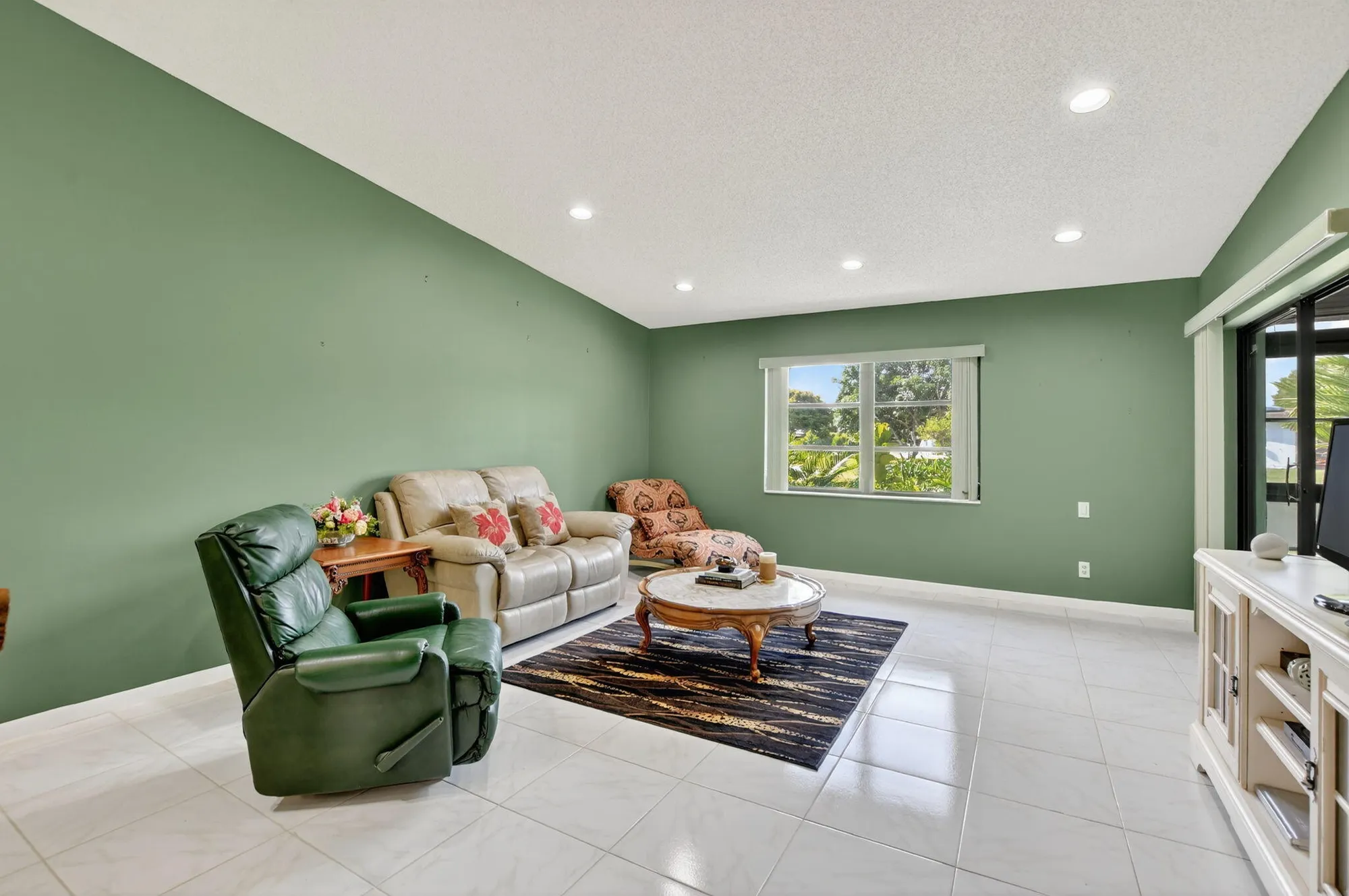 Property Slideshow image 8 of 112 | 6096 kings gate cir, Delray Beach, FL, 33484