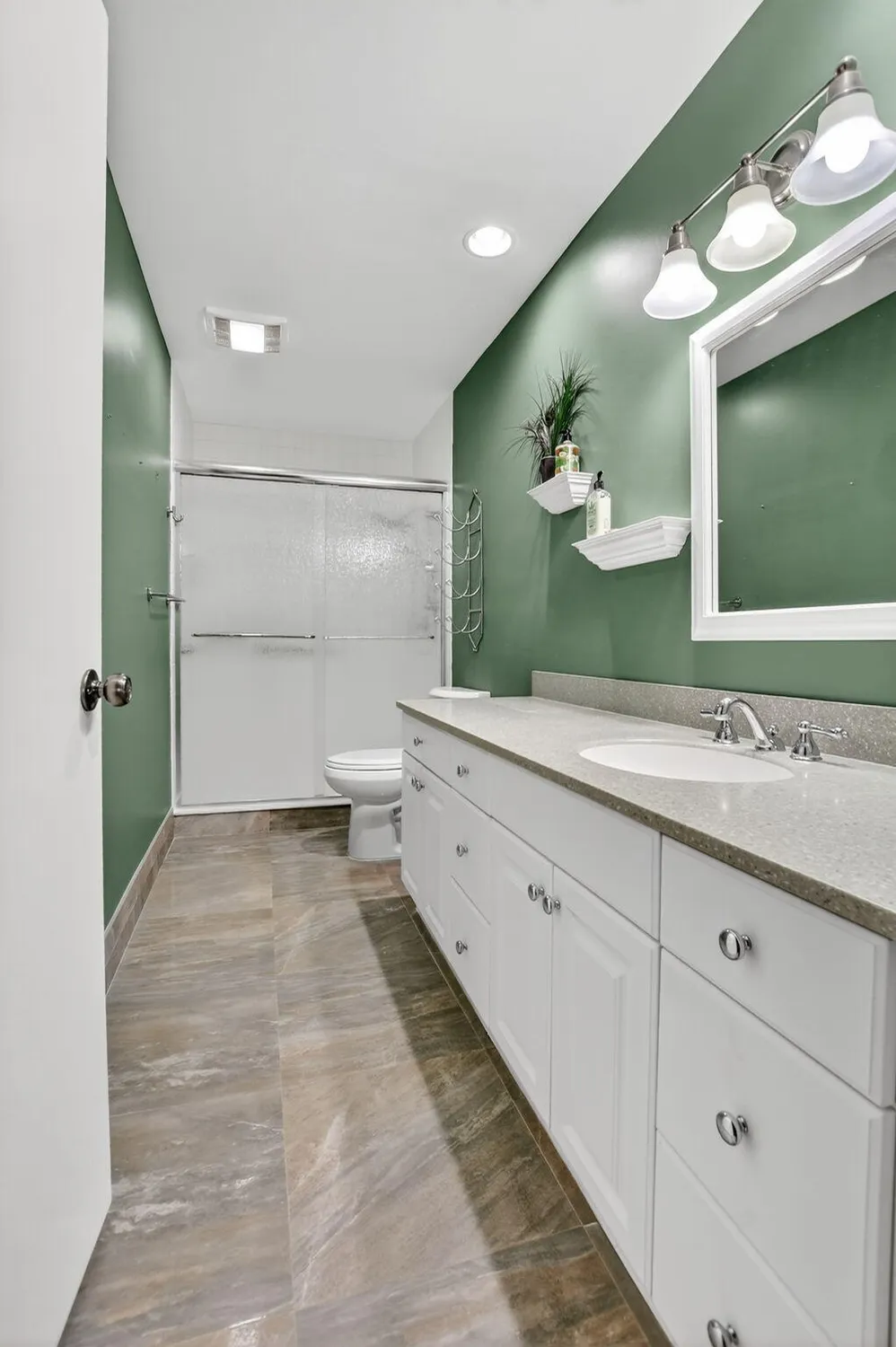 Property Slideshow image 20 of 112 | 6096 kings gate cir, Delray Beach, FL, 33484