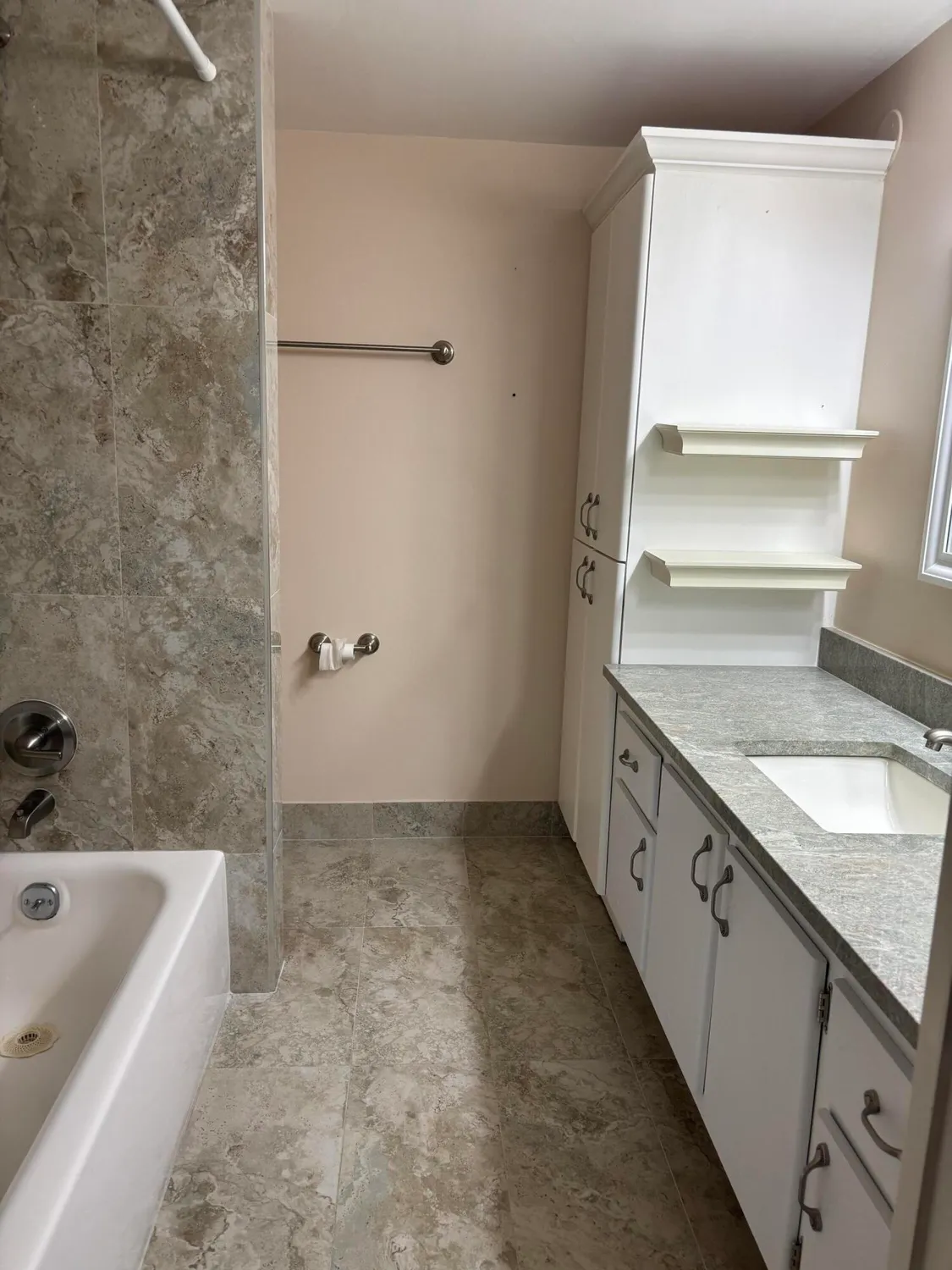 Property Slideshow image 14 of 18 | 312 wellington f, West Palm Beach, FL, 33417