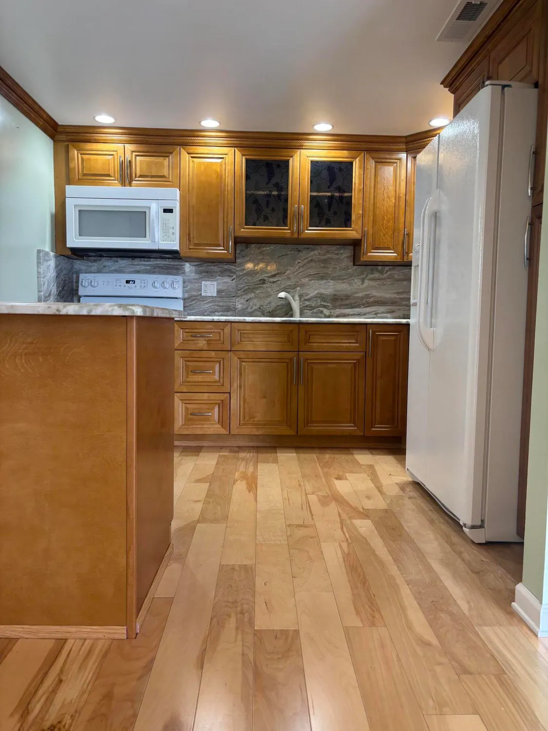 Property Slideshow image 9 of 18 | 312 wellington f, West Palm Beach, FL, 33417