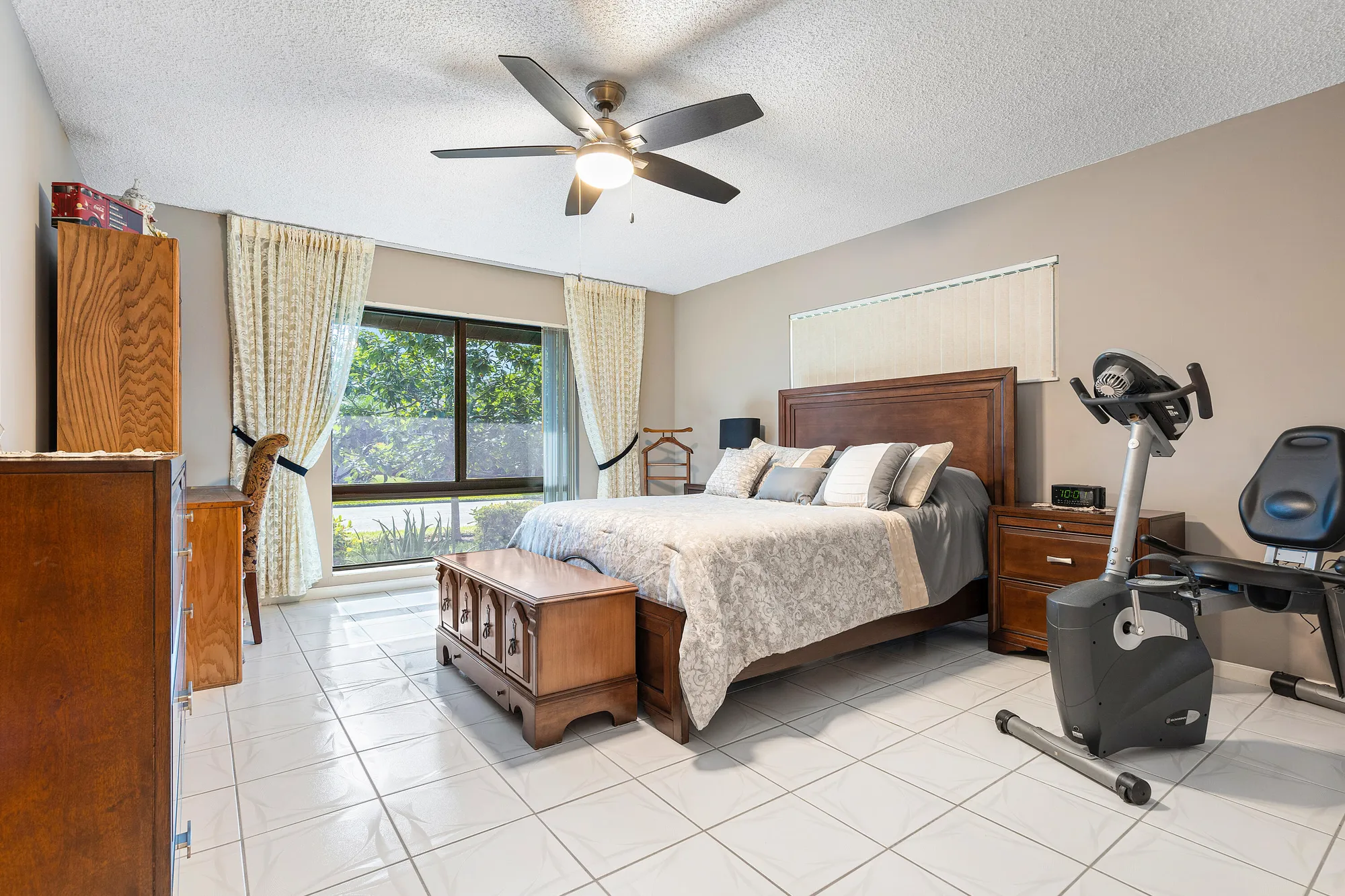 Property Slideshow image 14 of 24 | 4903 equestrian cir a, Boynton Beach, FL, 33436