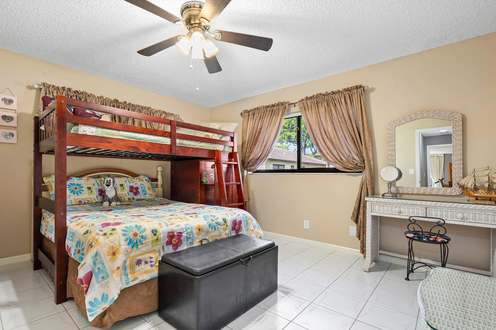 Property Slideshow image 19 of 24 | 4903 equestrian cir a, Boynton Beach, FL, 33436