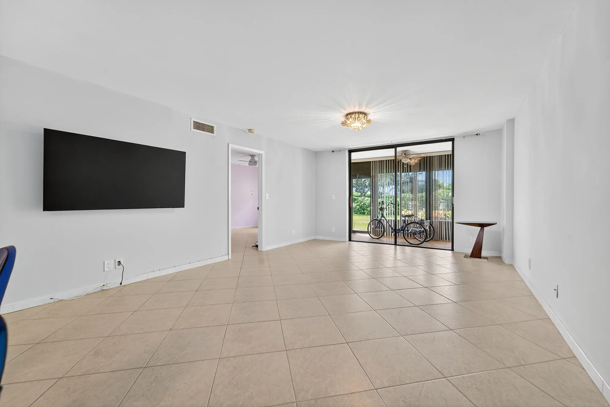 Property Slideshow image 16 of 47 | 5574 witney dr apt 102, Delray Beach, FL, 33484