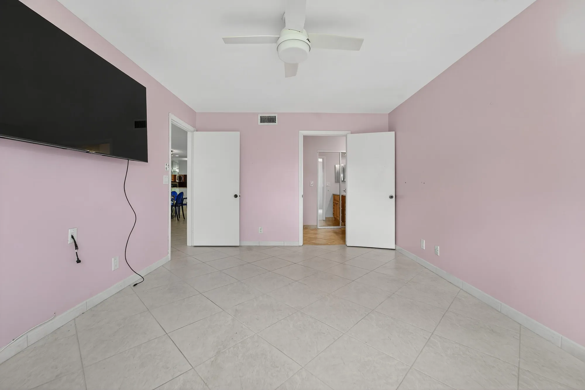 Property Slideshow image 18 of 47 | 5574 witney dr apt 102, Delray Beach, FL, 33484