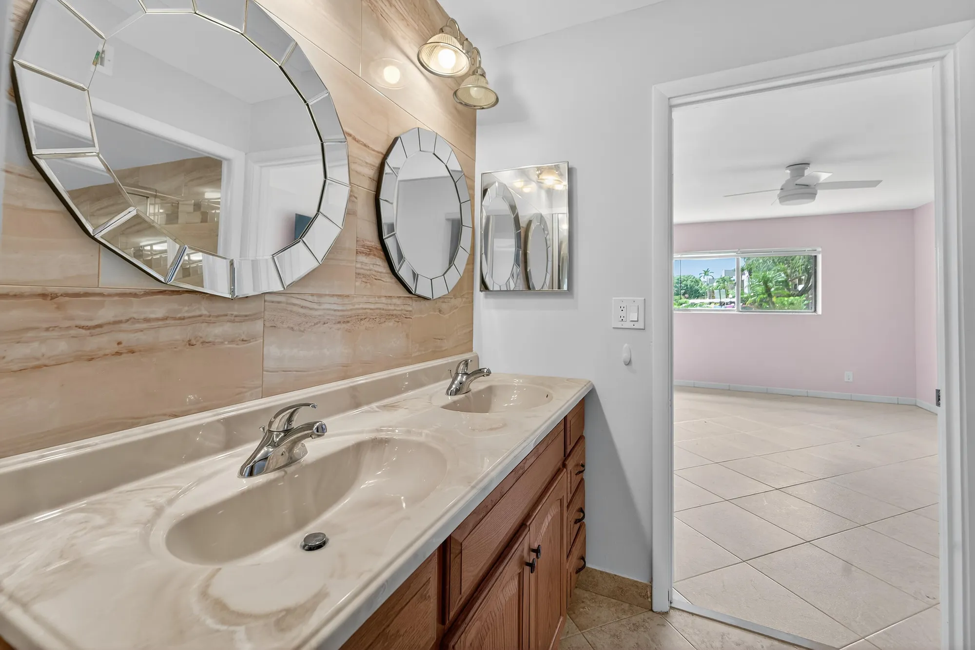 Property Slideshow image 24 of 47 | 5574 witney dr apt 102, Delray Beach, FL, 33484