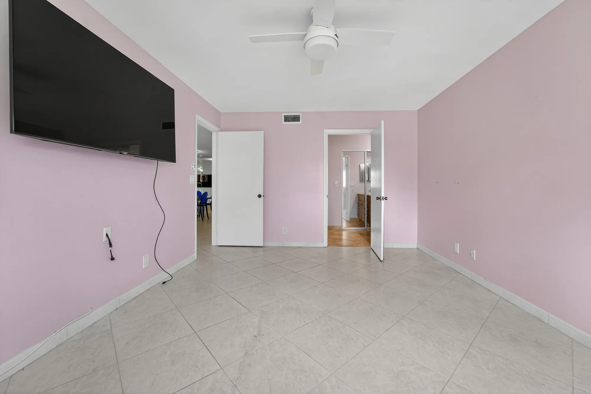 Property Slideshow image 20 of 47 | 5574 witney dr apt 102, Delray Beach, FL, 33484