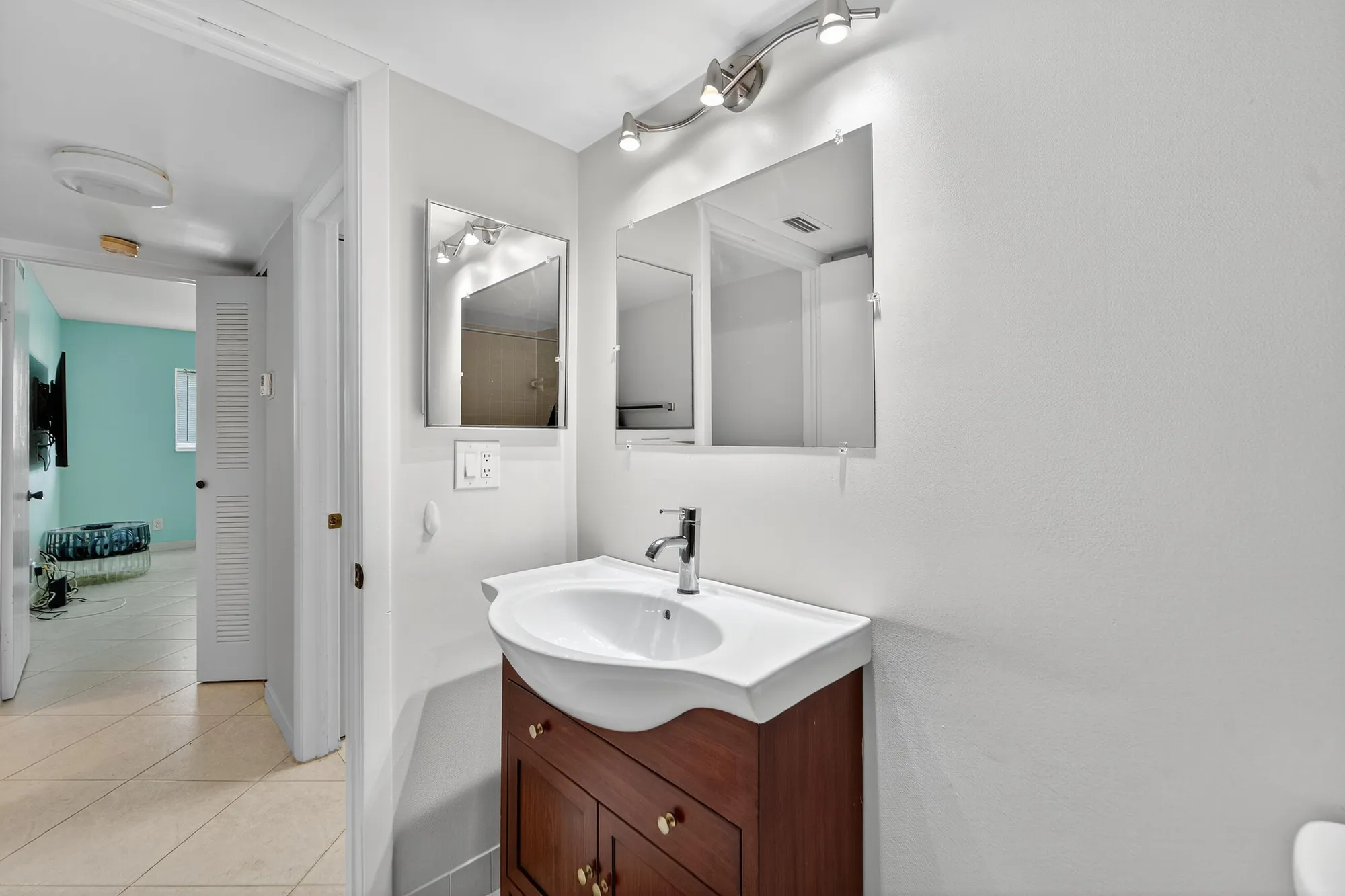 Property Slideshow image 26 of 47 | 5574 witney dr apt 102, Delray Beach, FL, 33484