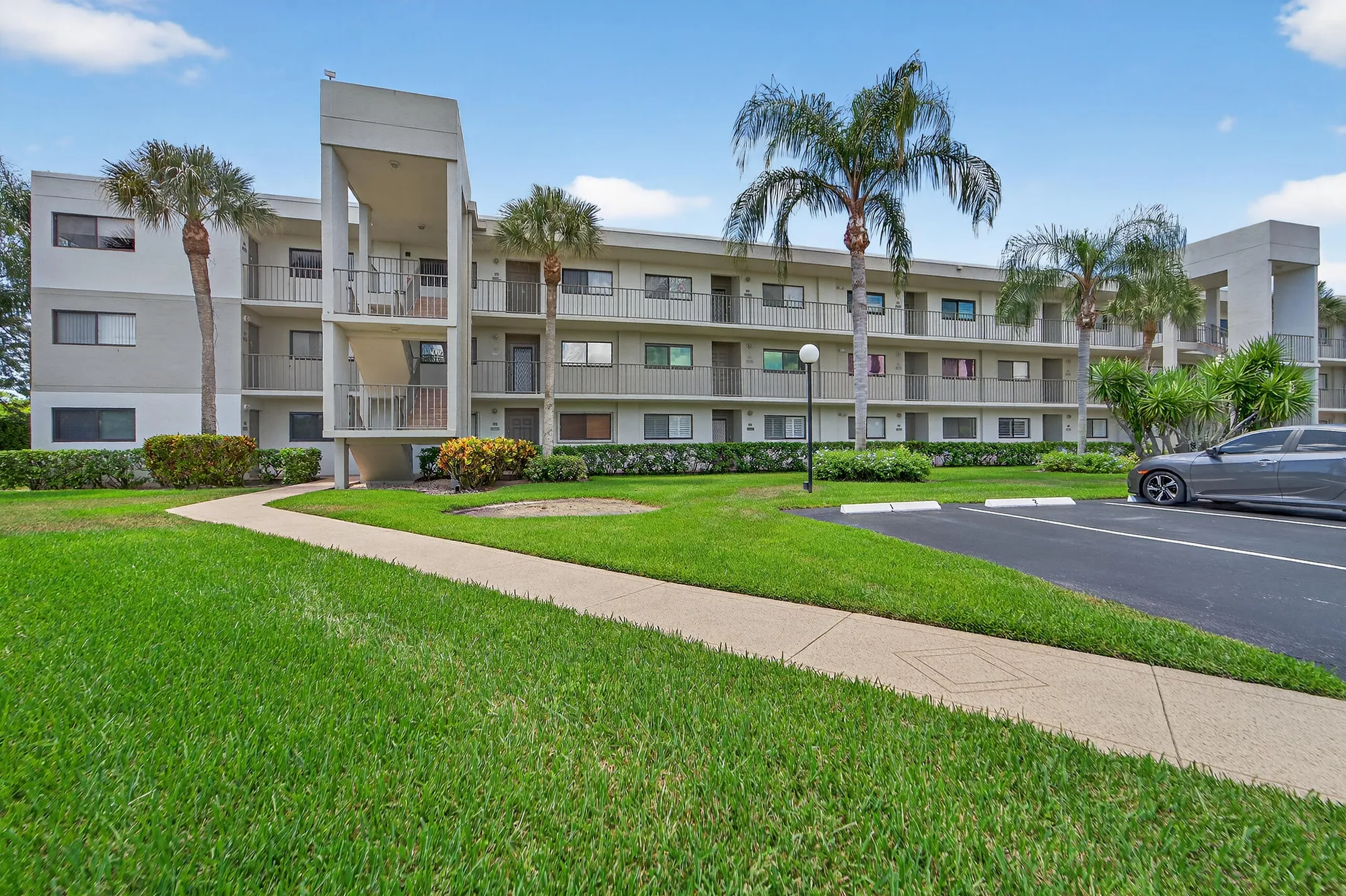 Property Slideshow image 42 of 47 | 5574 witney dr apt 102, Delray Beach, FL, 33484