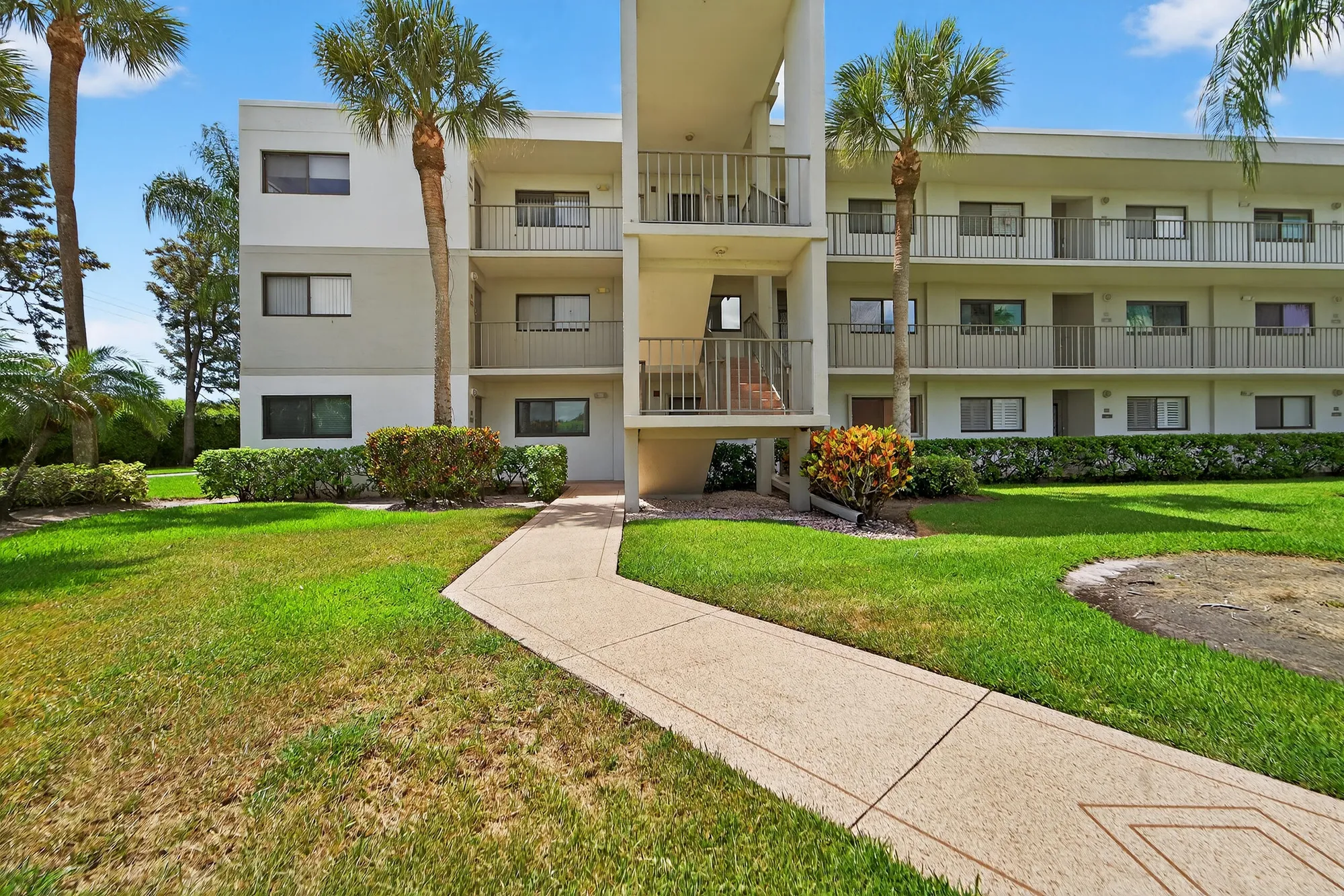 Property Slideshow image 44 of 47 | 5574 witney dr apt 102, Delray Beach, FL, 33484