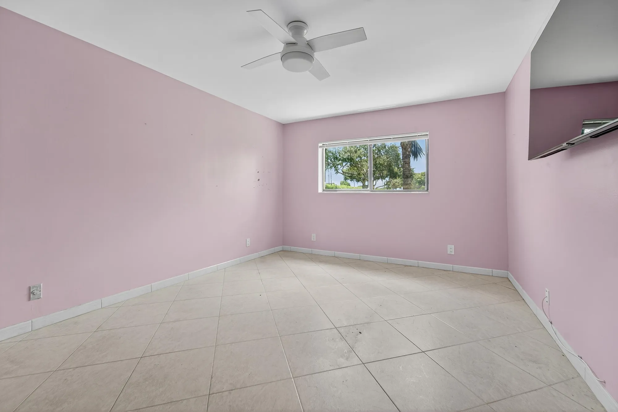 Property Slideshow image 21 of 47 | 5574 witney dr apt 102, Delray Beach, FL, 33484