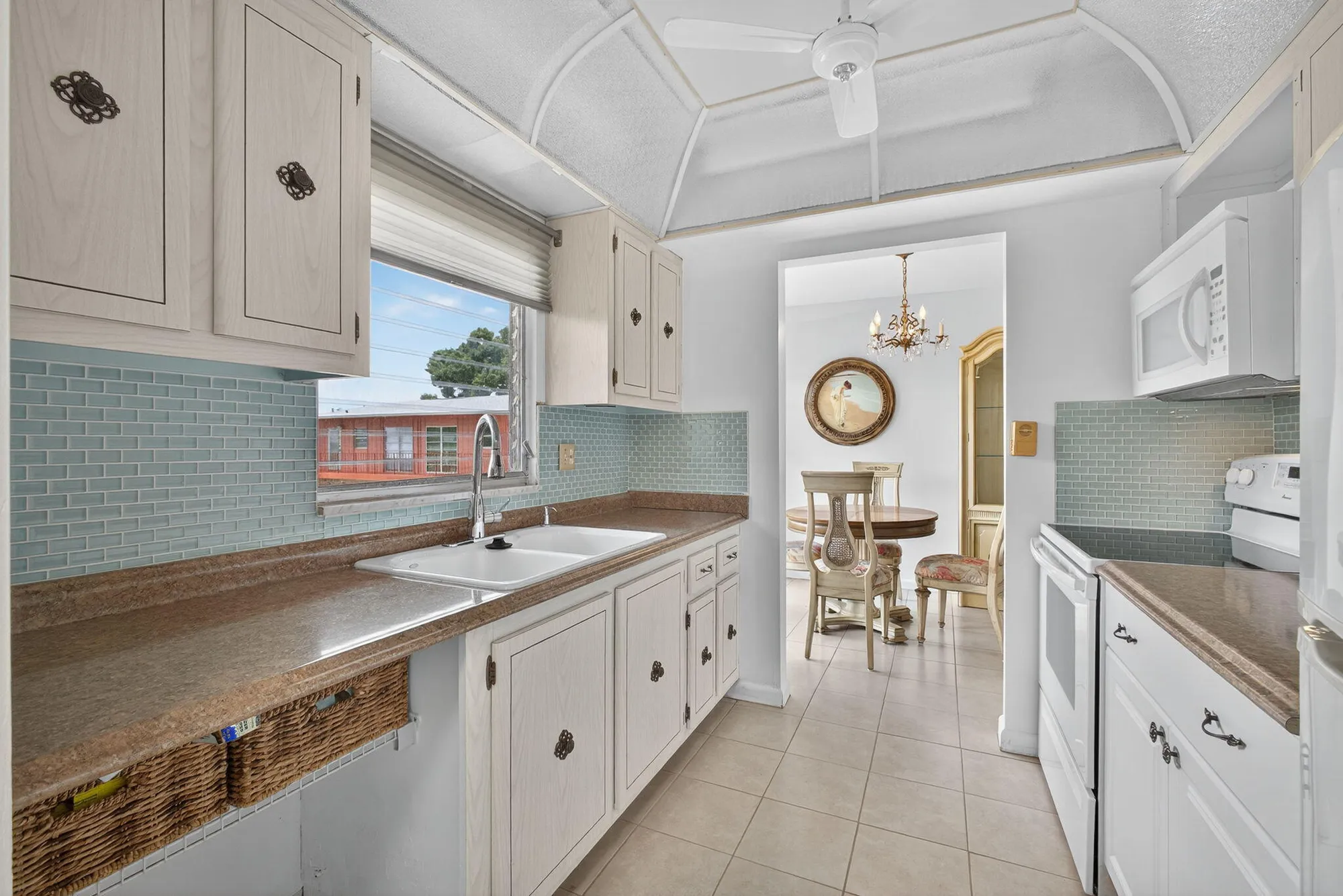 Property Slideshow image 6 of 33 | 26 golfs edge f, West Palm Beach, FL, 33417