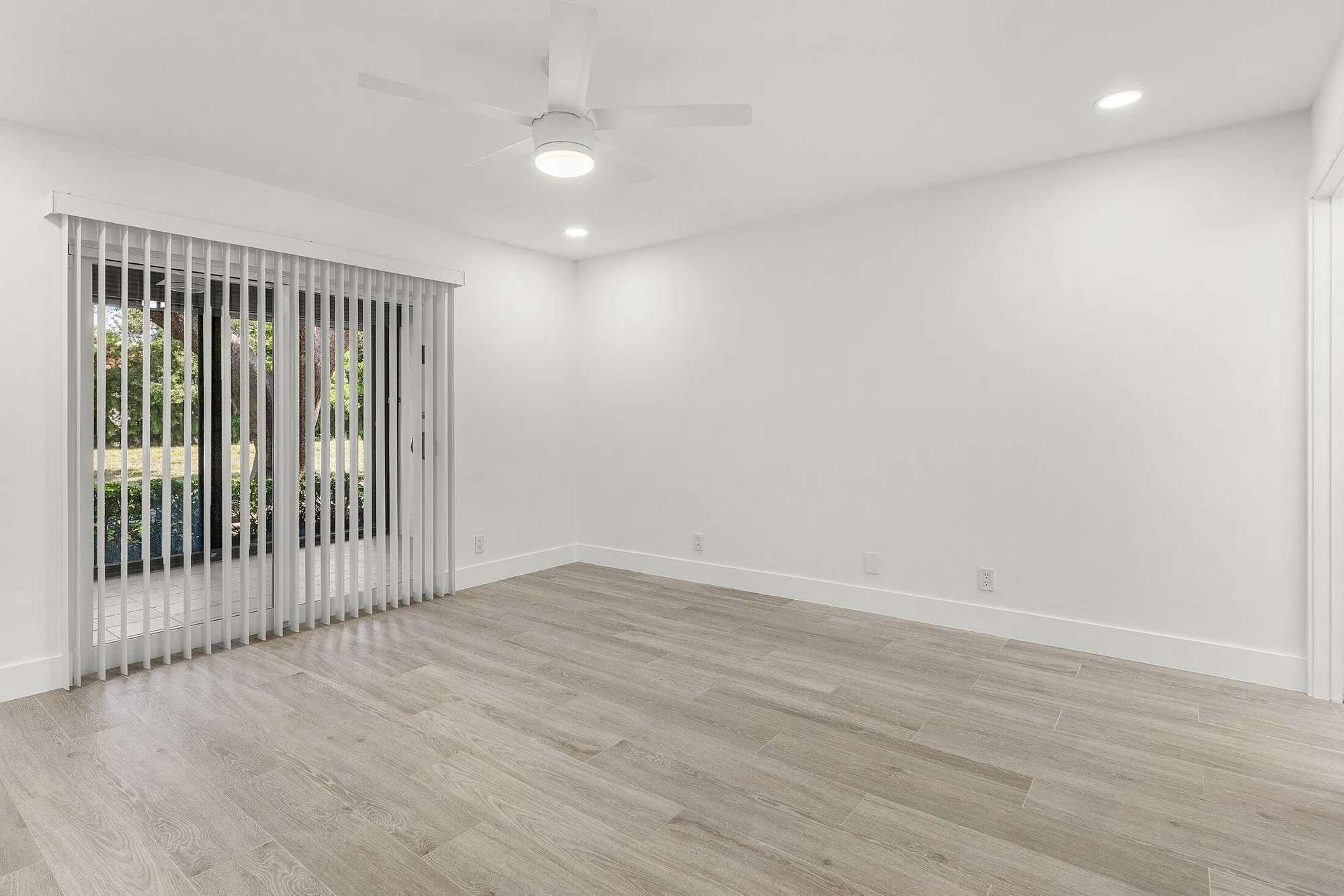 Property Slideshow image 21 of 50 | 8065 whispering palm dr, Boca Raton, FL, 33496