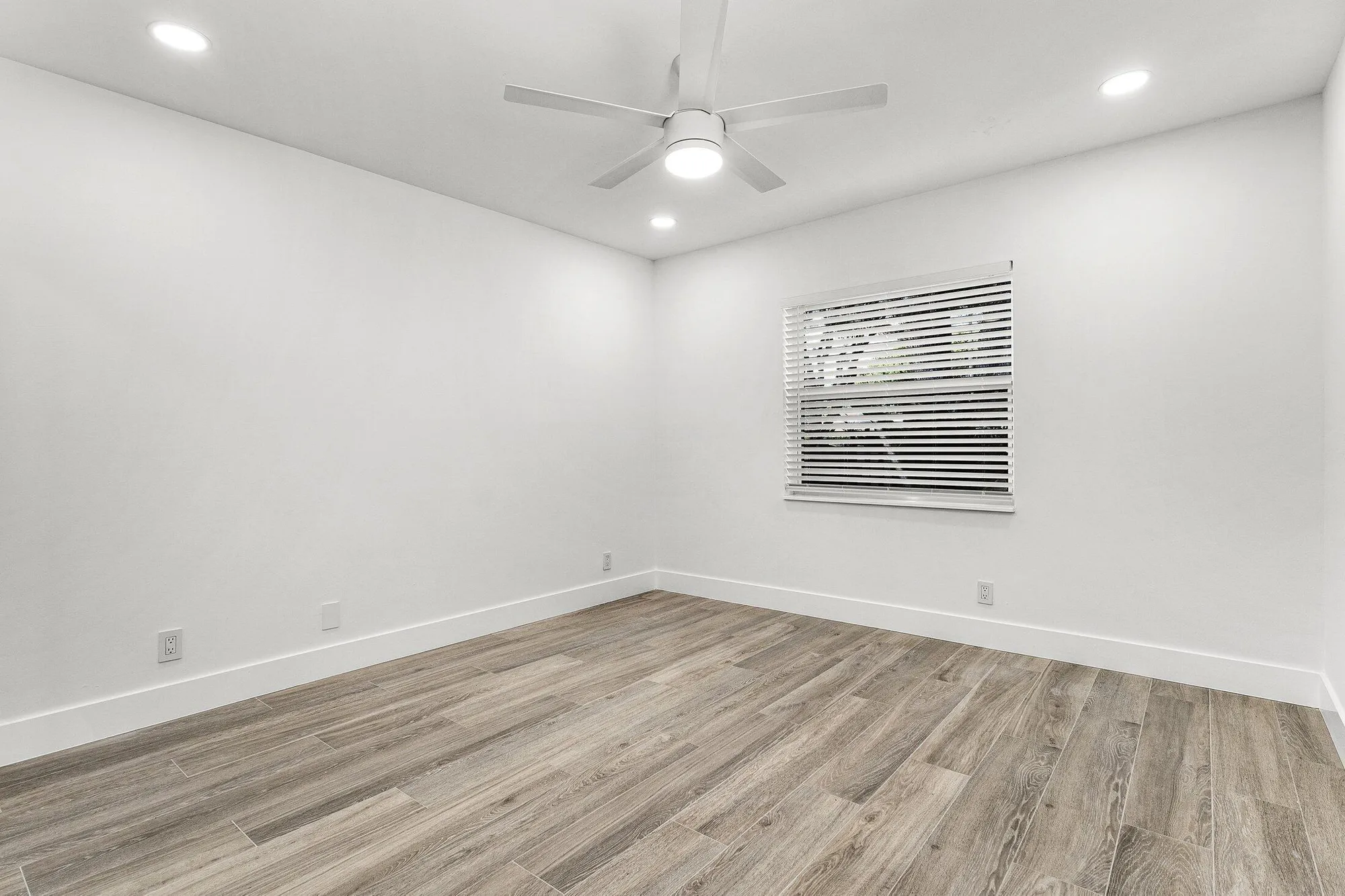 Property Slideshow image 28 of 50 | 8065 whispering palm dr, Boca Raton, FL, 33496