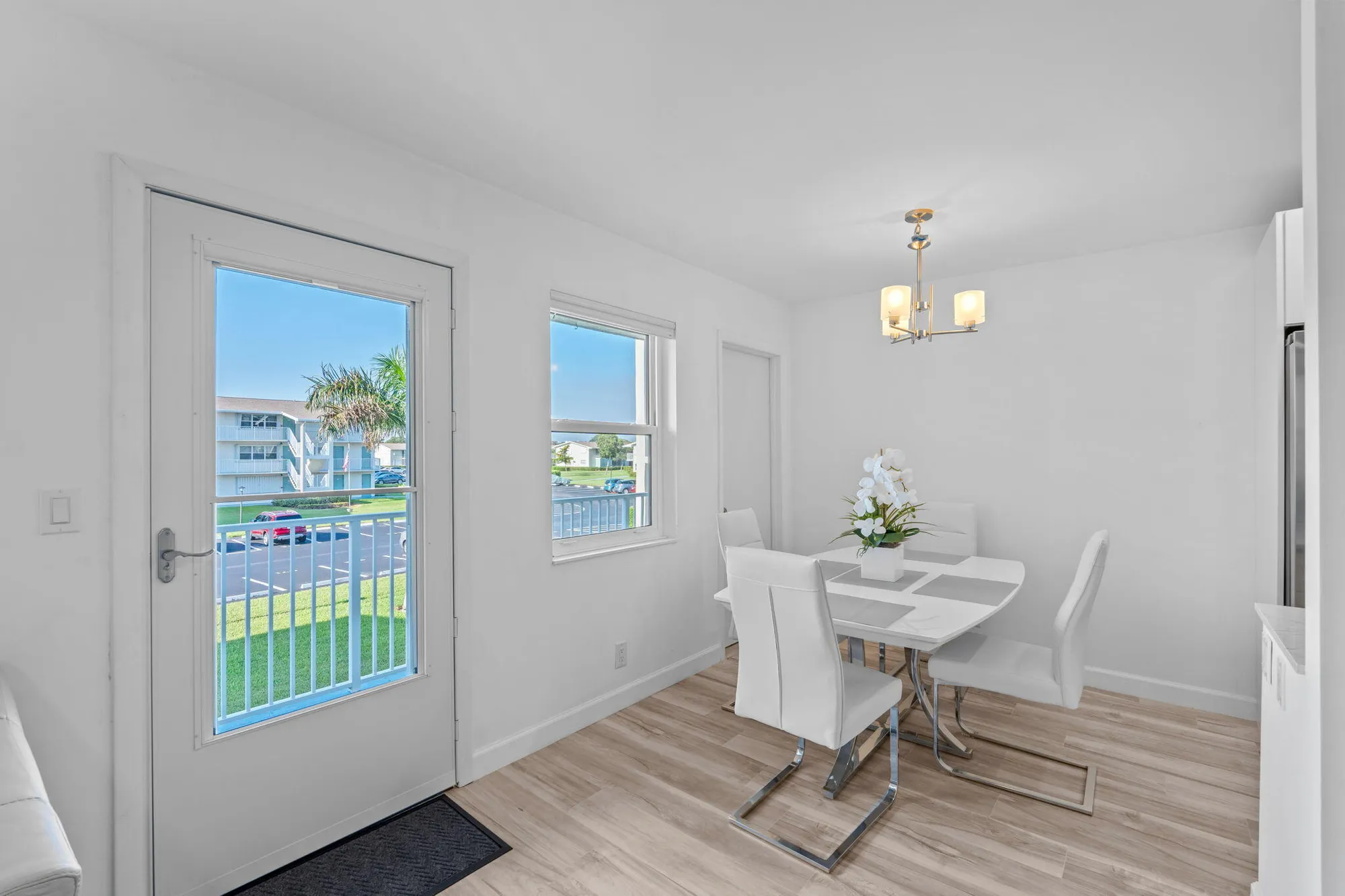 Property Slideshow image 4 of 33 | 530 horizons e 203, Boynton Beach, FL, 33435