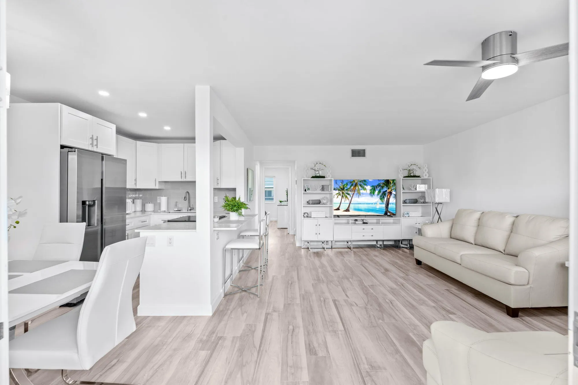 Property Slideshow image 8 of 33 | 530 horizons e 203, Boynton Beach, FL, 33435