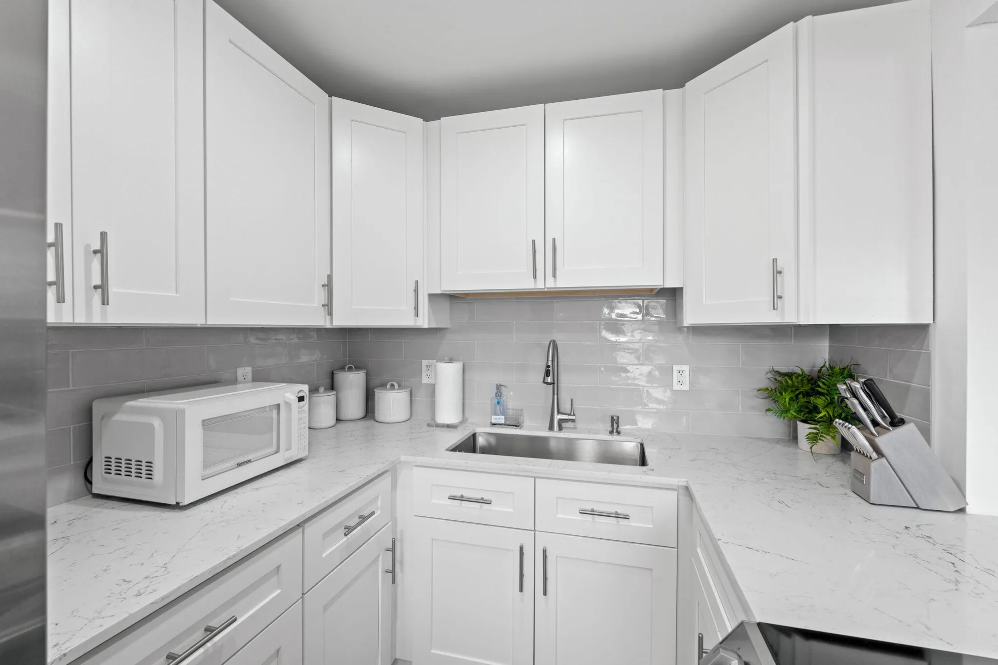 Property Slideshow image 12 of 33 | 530 horizons e 203, Boynton Beach, FL, 33435