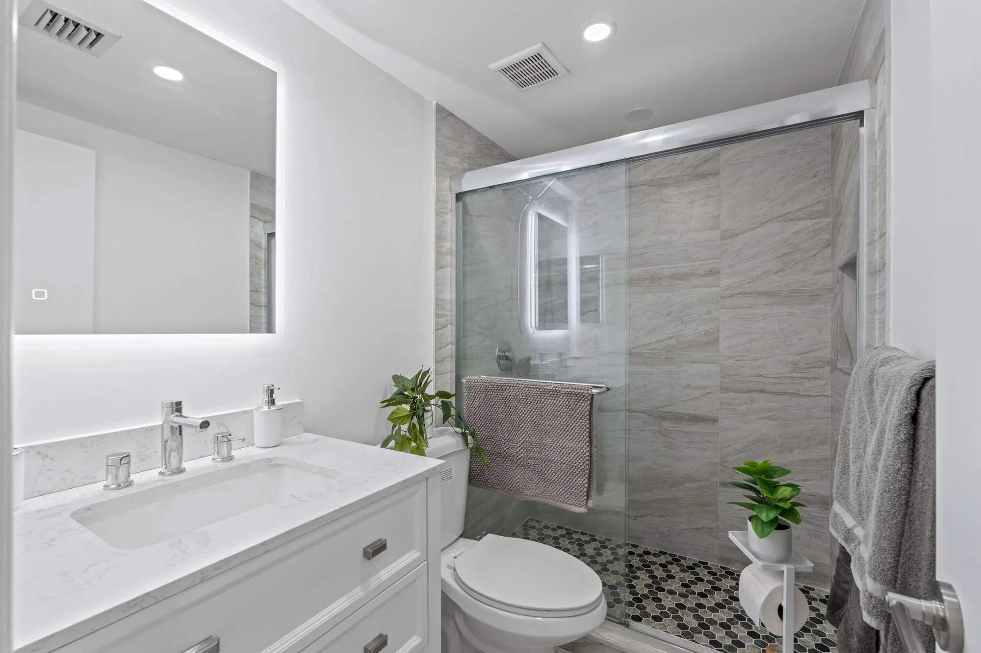 Property Slideshow image 16 of 33 | 530 horizons e 203, Boynton Beach, FL, 33435