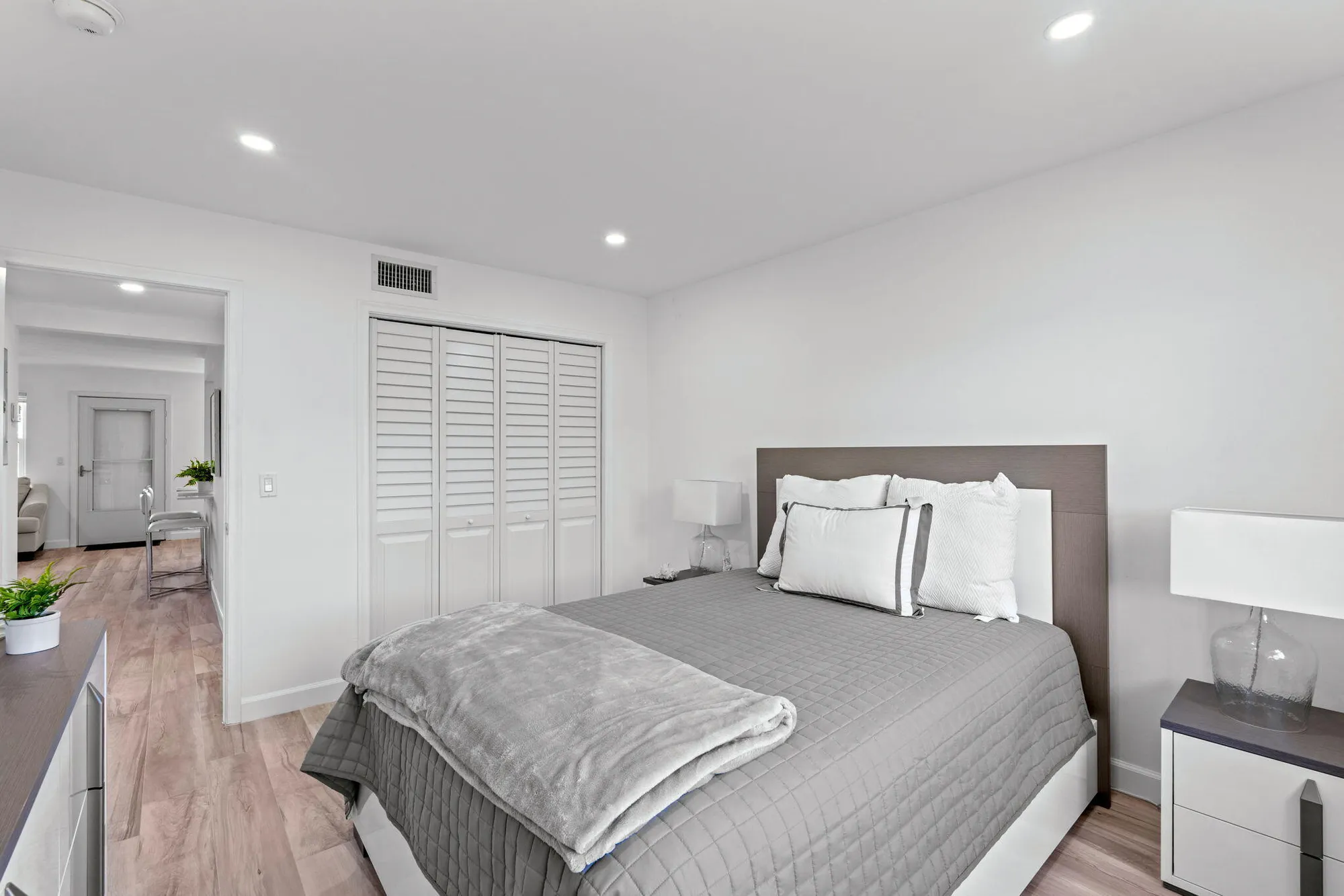 Property Slideshow image 18 of 33 | 530 horizons e 203, Boynton Beach, FL, 33435