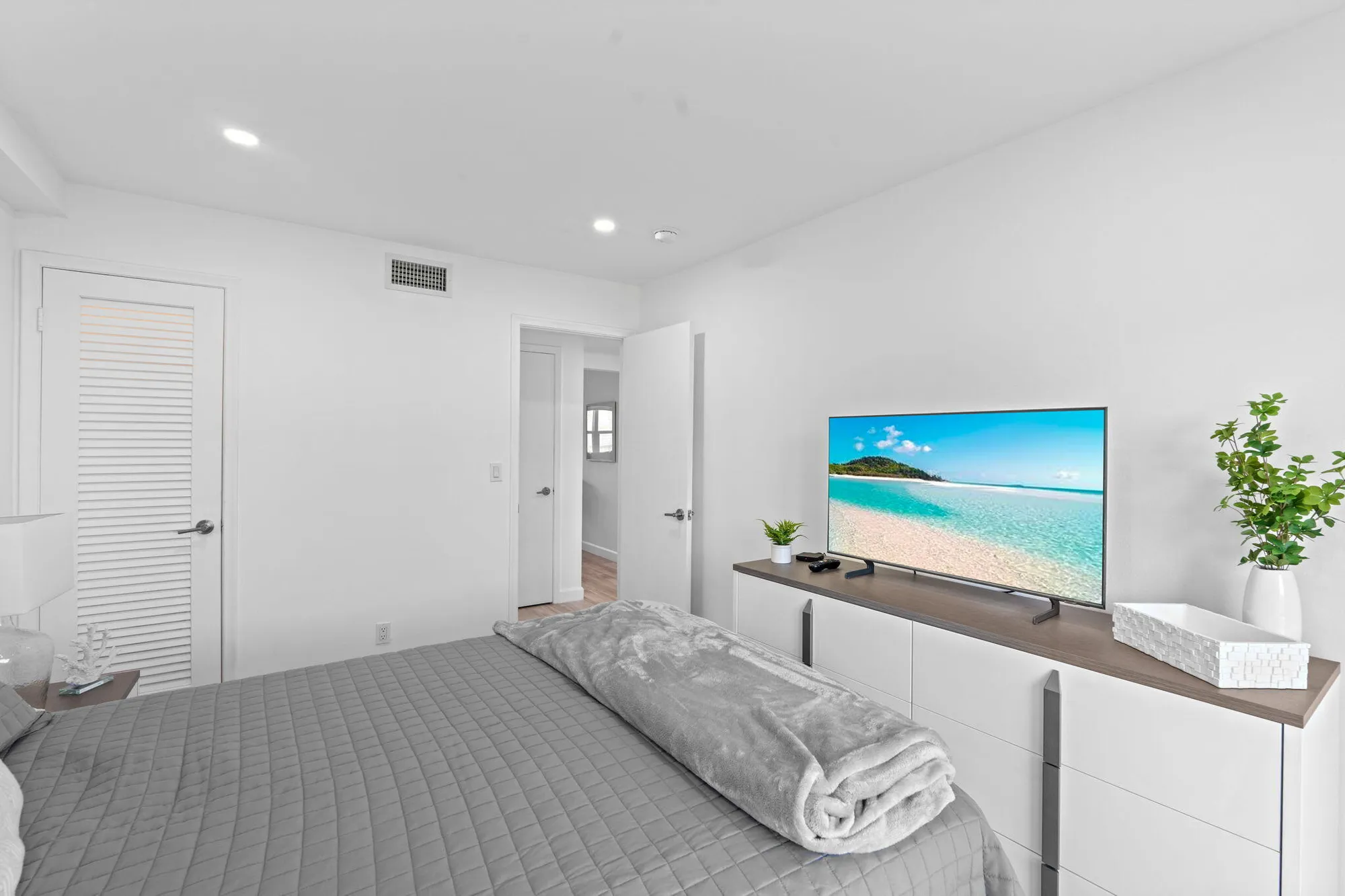 Property Slideshow image 20 of 33 | 530 horizons e 203, Boynton Beach, FL, 33435