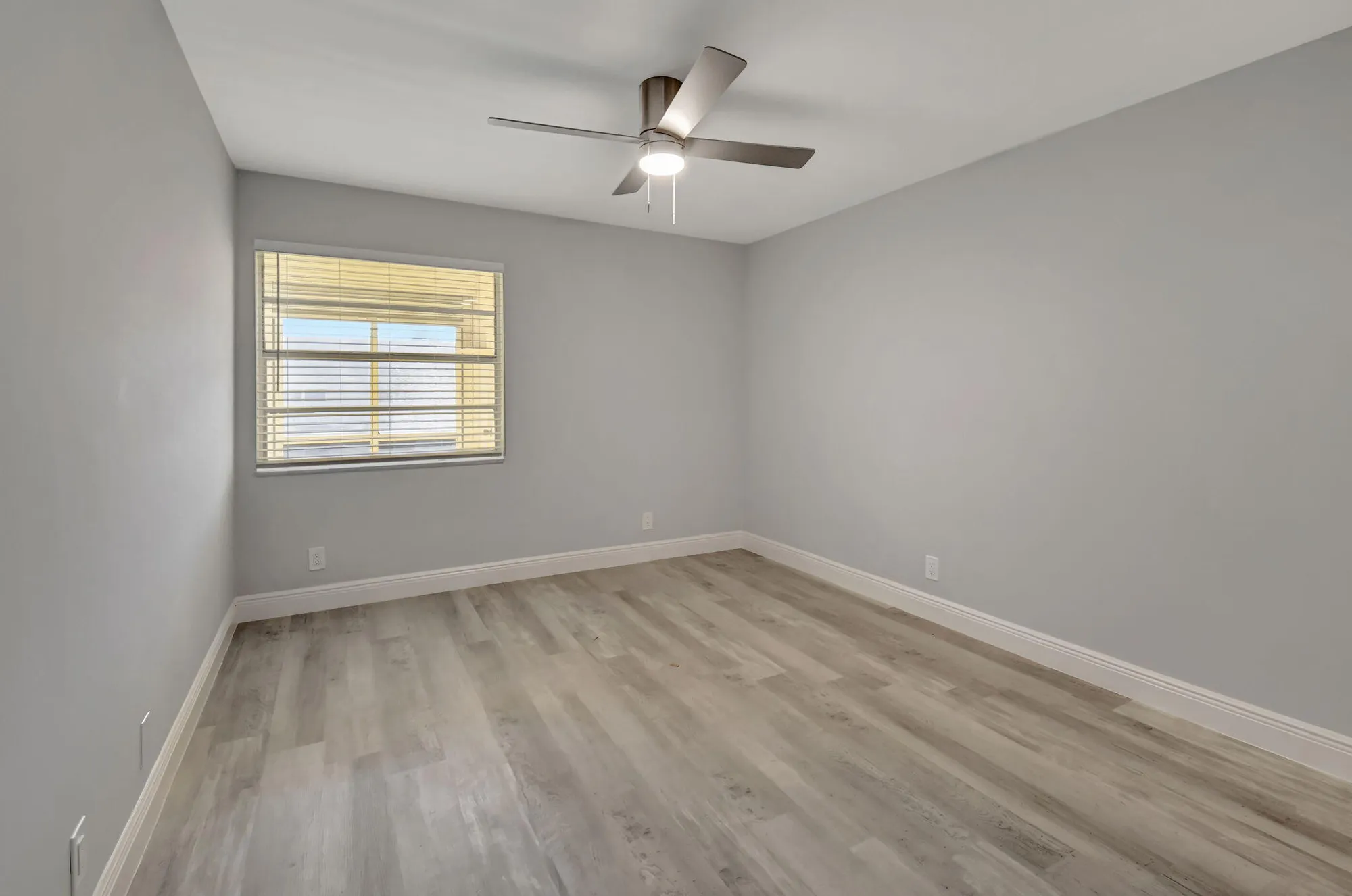 Property Slideshow image 14 of 71 | 909 flanders, Delray Beach, FL, 33484