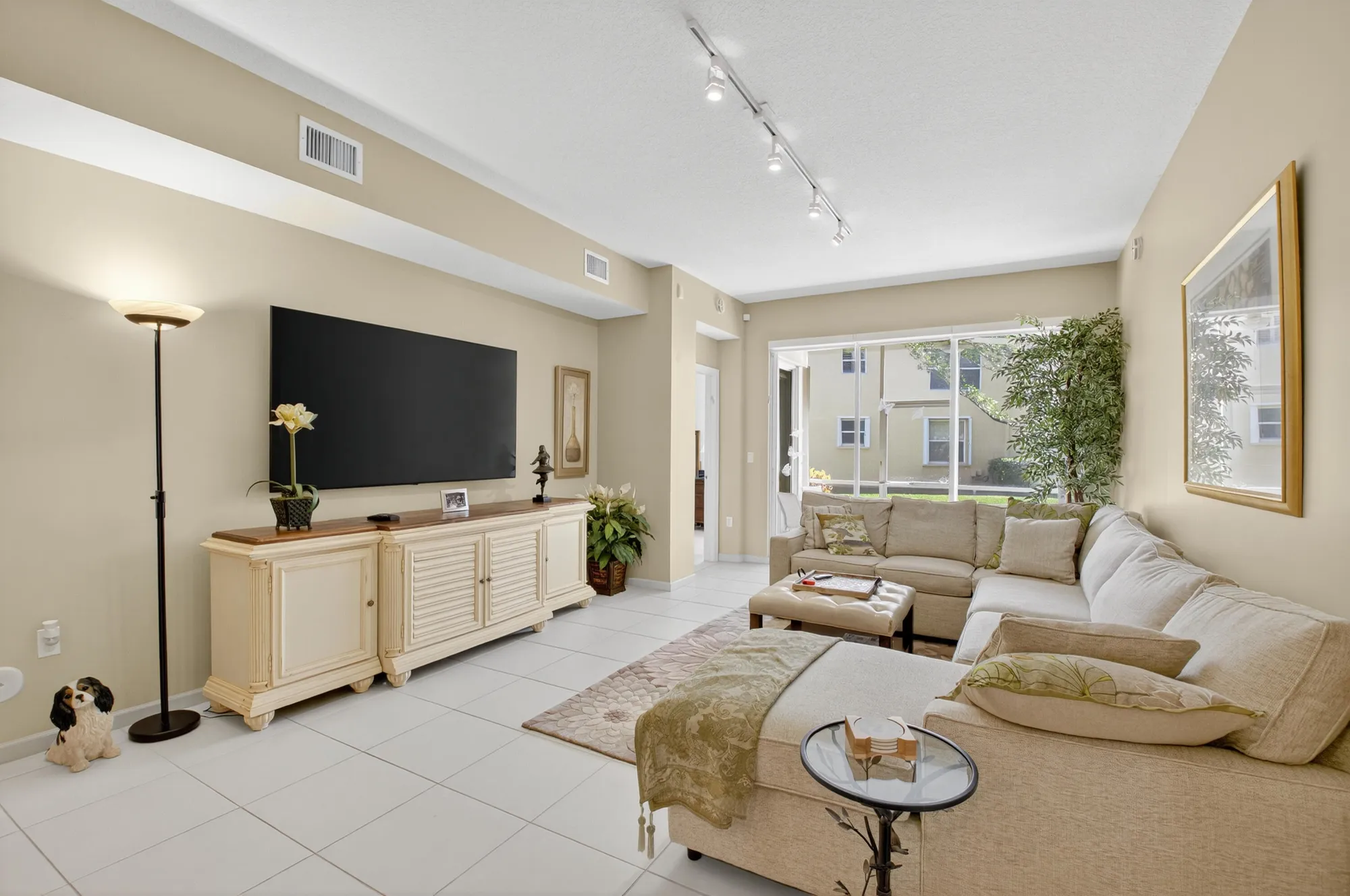 Property Slideshow image 10 of 86 | 12439 crystal pointe dr 102, Boynton Beach, FL, 33437