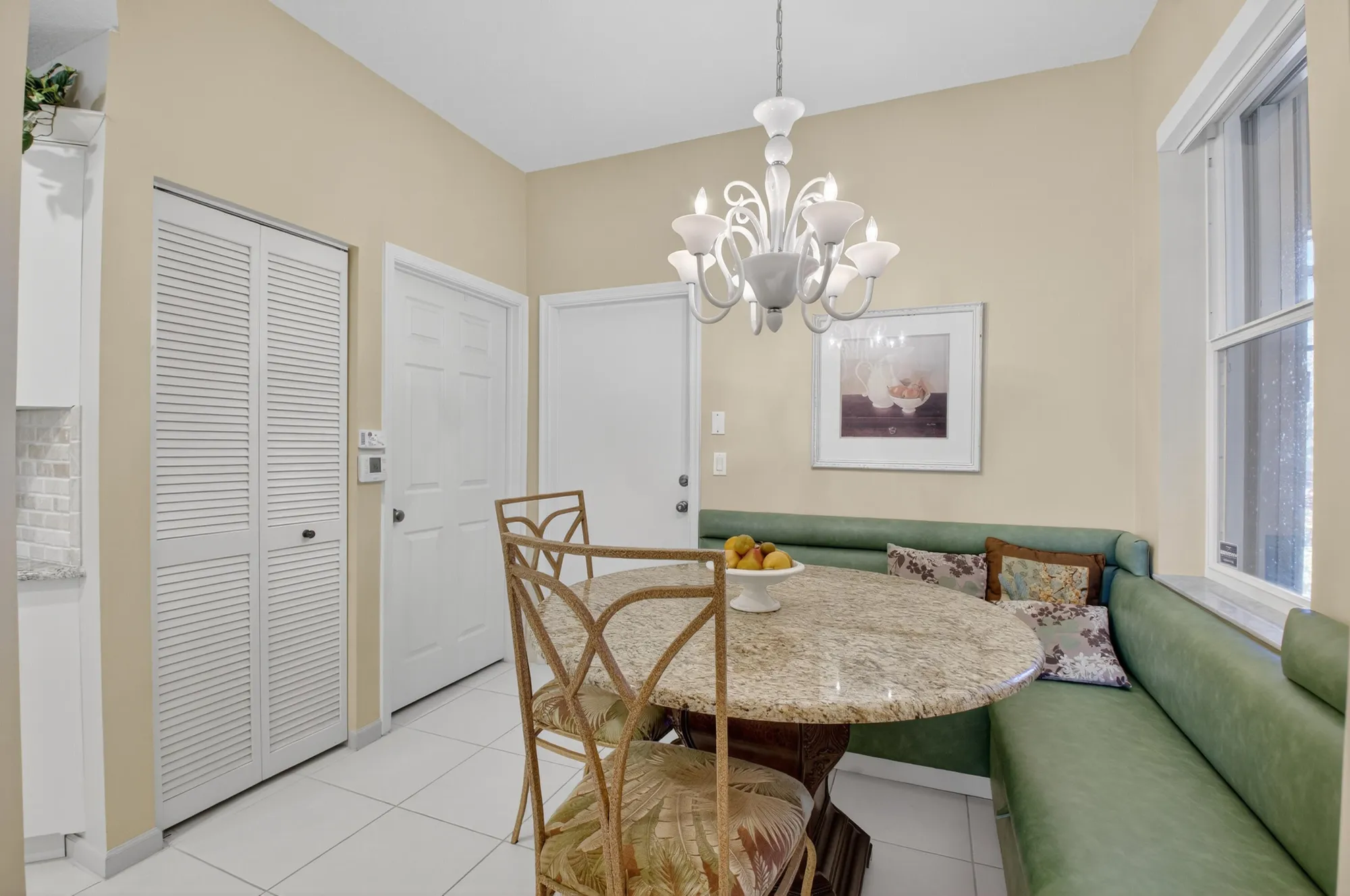 Property Slideshow image 14 of 86 | 12439 crystal pointe dr 102, Boynton Beach, FL, 33437