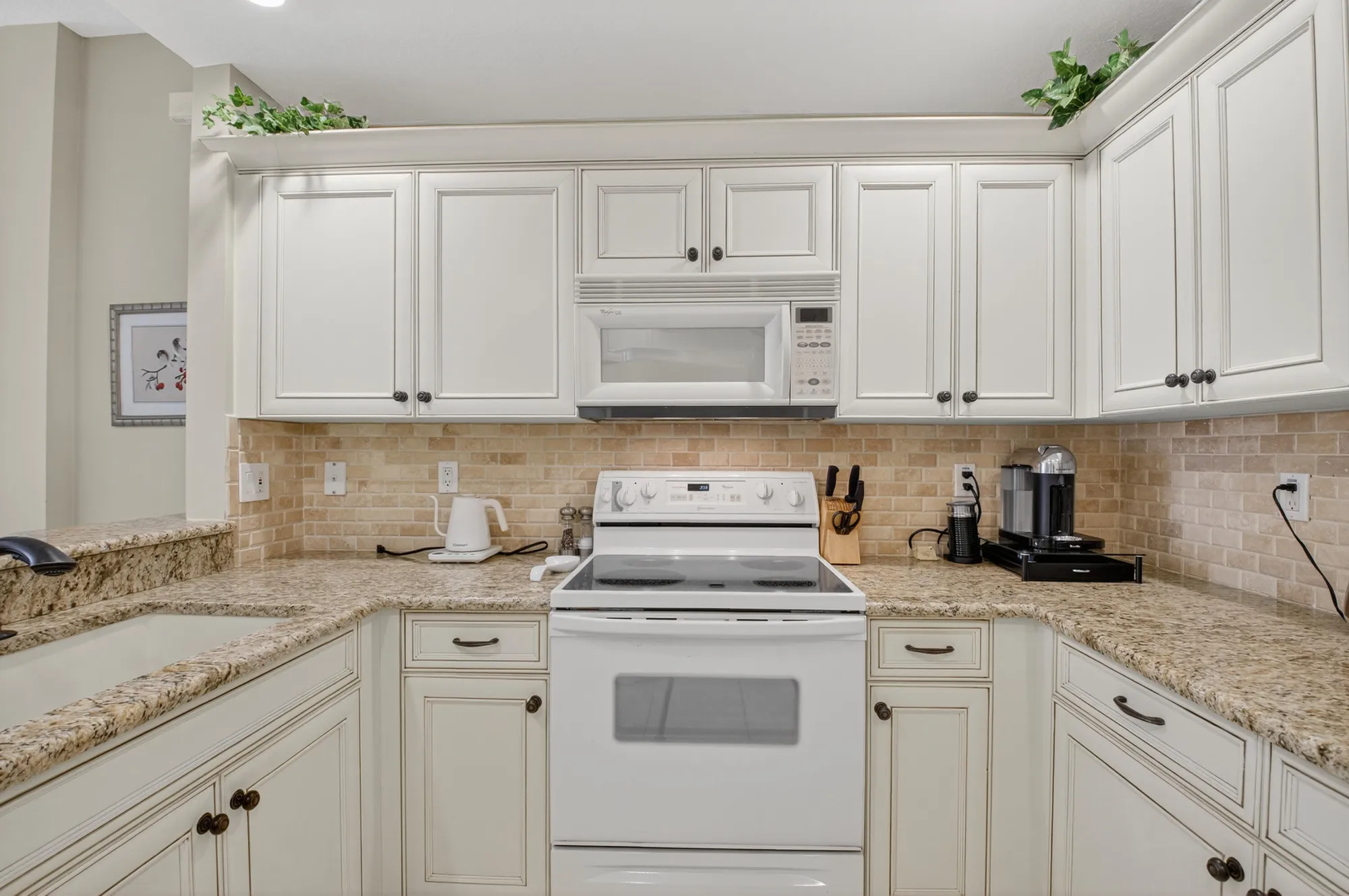 Property Slideshow image 18 of 86 | 12439 crystal pointe dr 102, Boynton Beach, FL, 33437