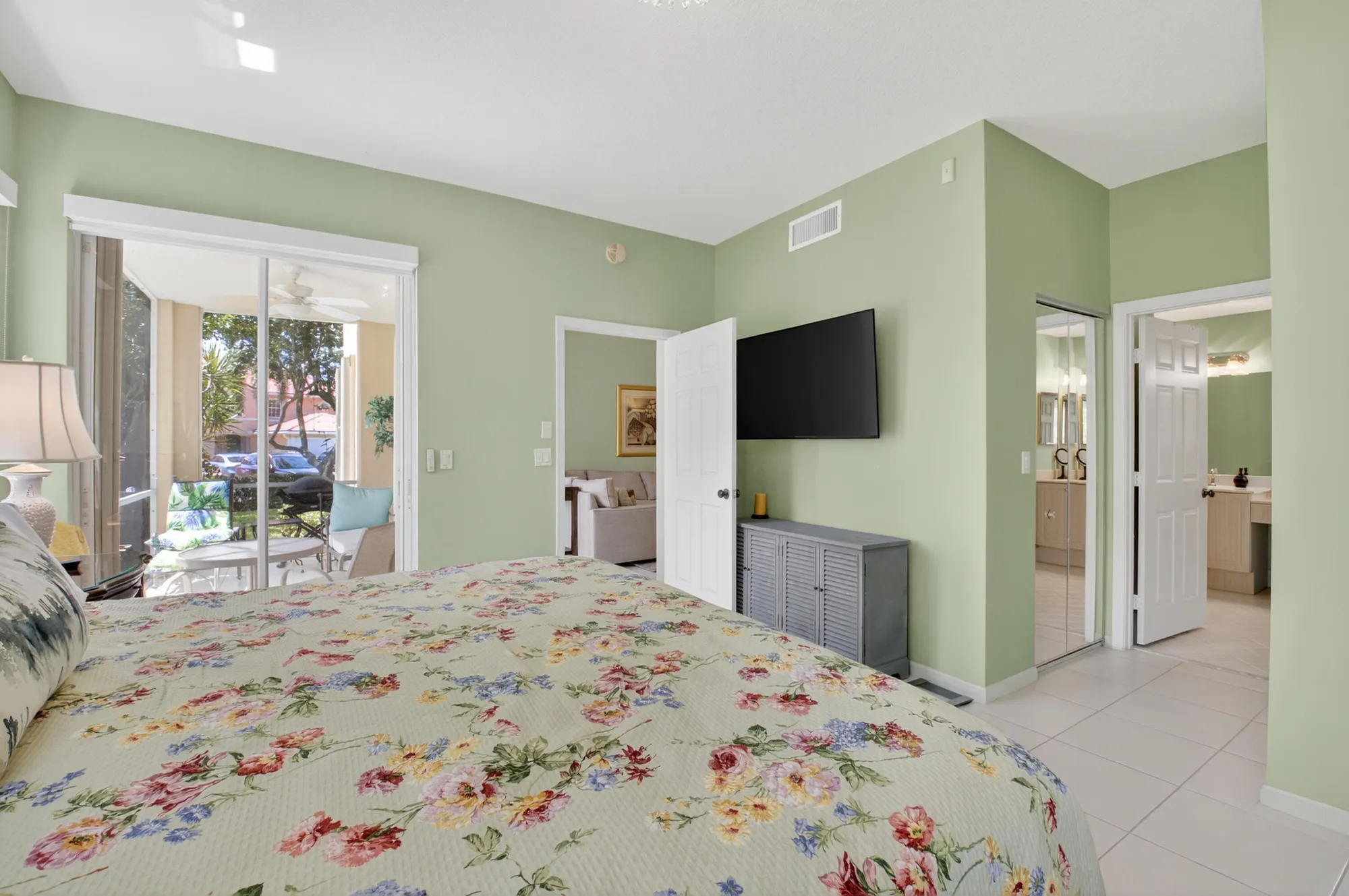 Property Slideshow image 24 of 86 | 12439 crystal pointe dr 102, Boynton Beach, FL, 33437
