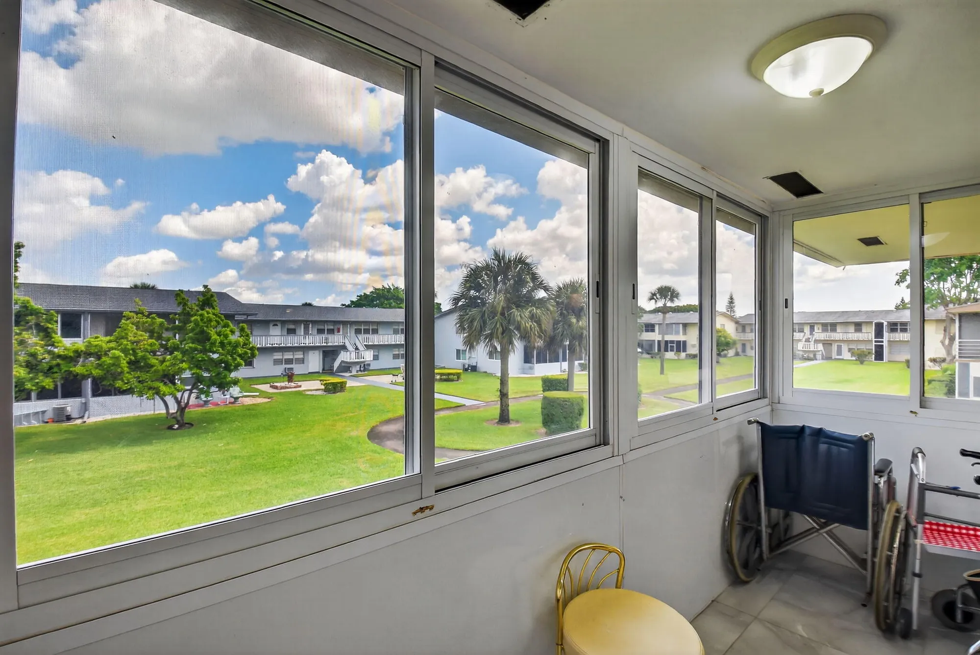 Property Slideshow image 13 of 29 | 16 waltham a, West Palm Beach, FL, 33417