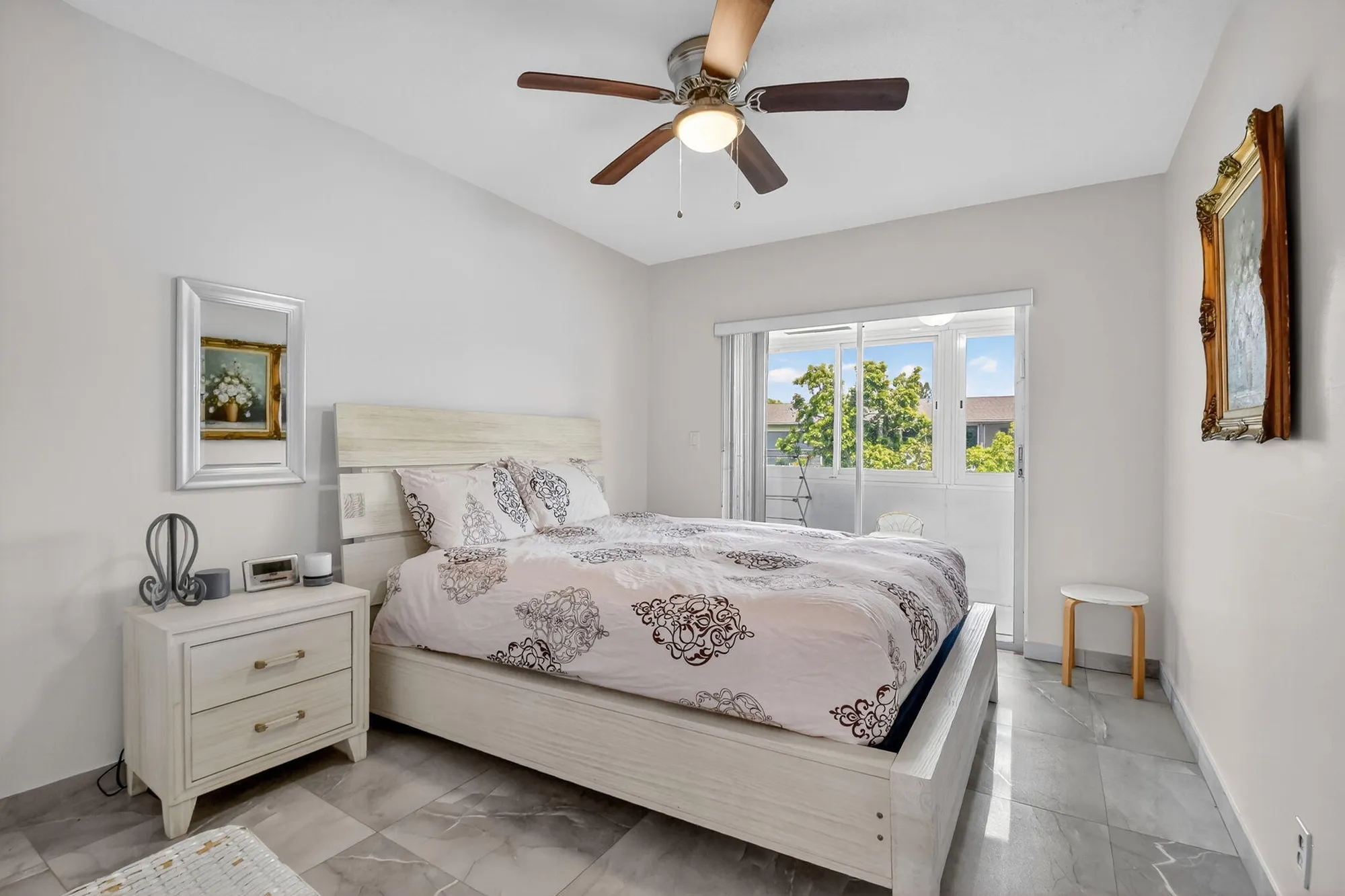 Property Slideshow image 12 of 29 | 16 waltham a, West Palm Beach, FL, 33417