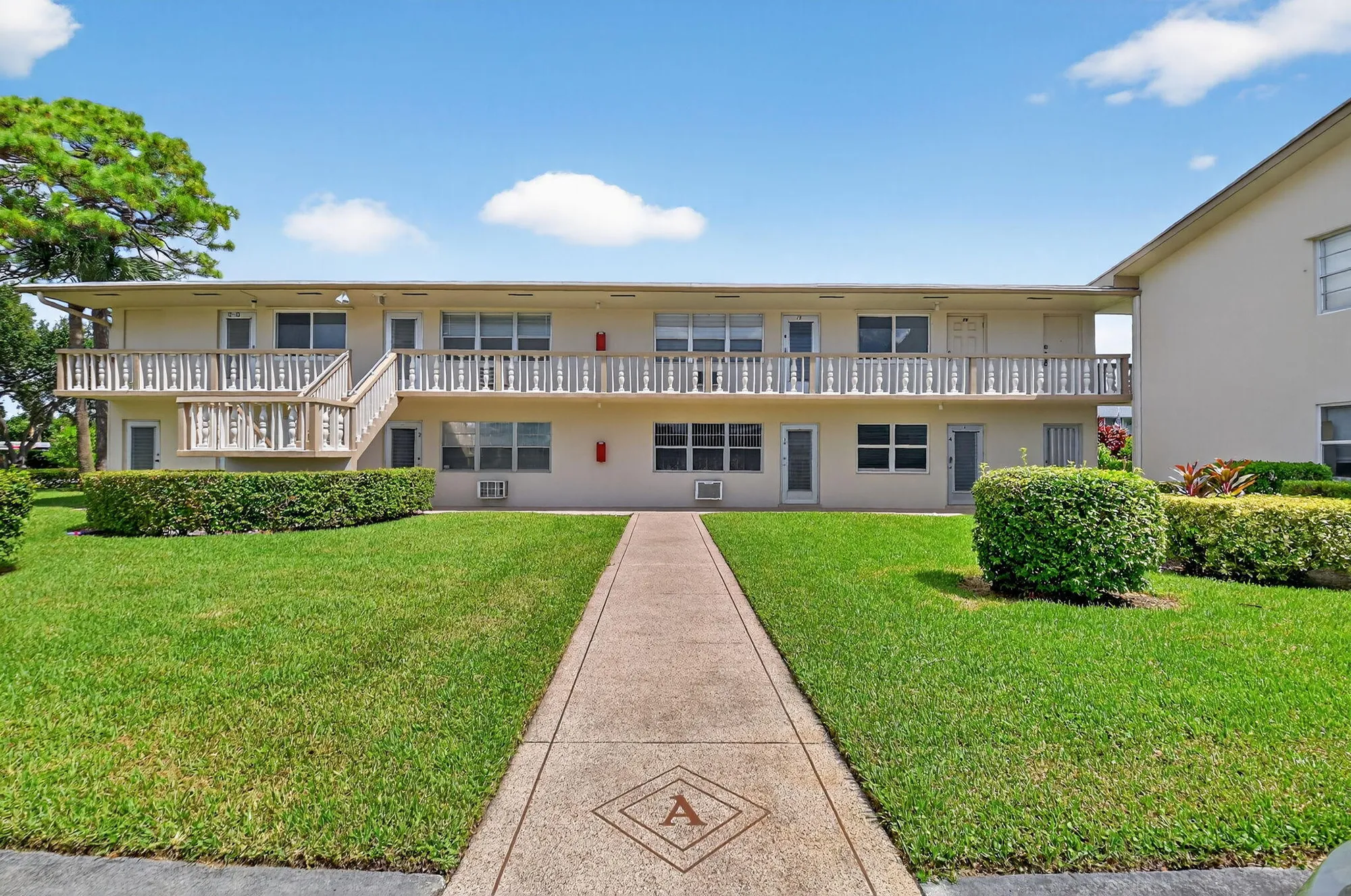 Property Slideshow image 1 of 29 | 16 waltham a, West Palm Beach, FL, 33417