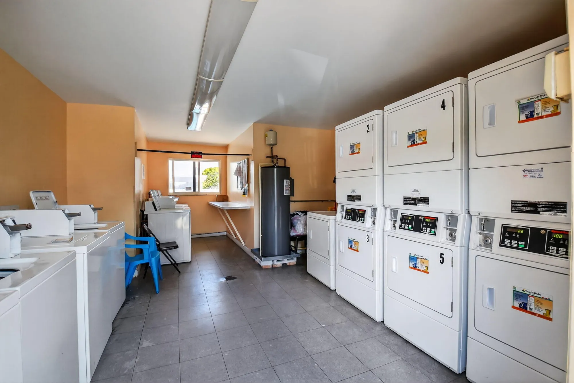 Property Slideshow image 21 of 40 | 203 oxford 100, West Palm Beach, FL, 33417