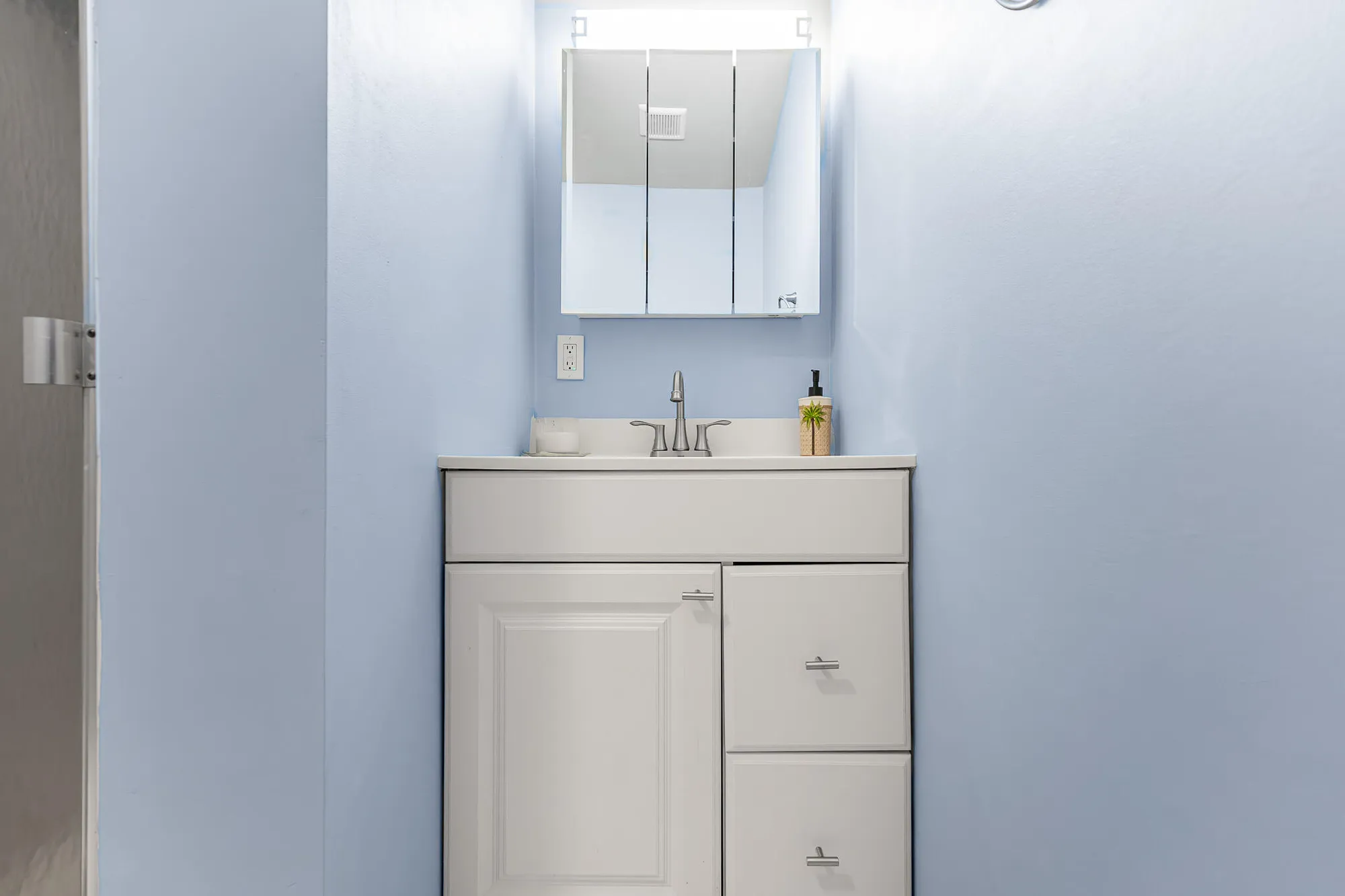 Property Slideshow image 14 of 27 | 2929 se ocean blvd 143-6, Stuart, FL, 34996