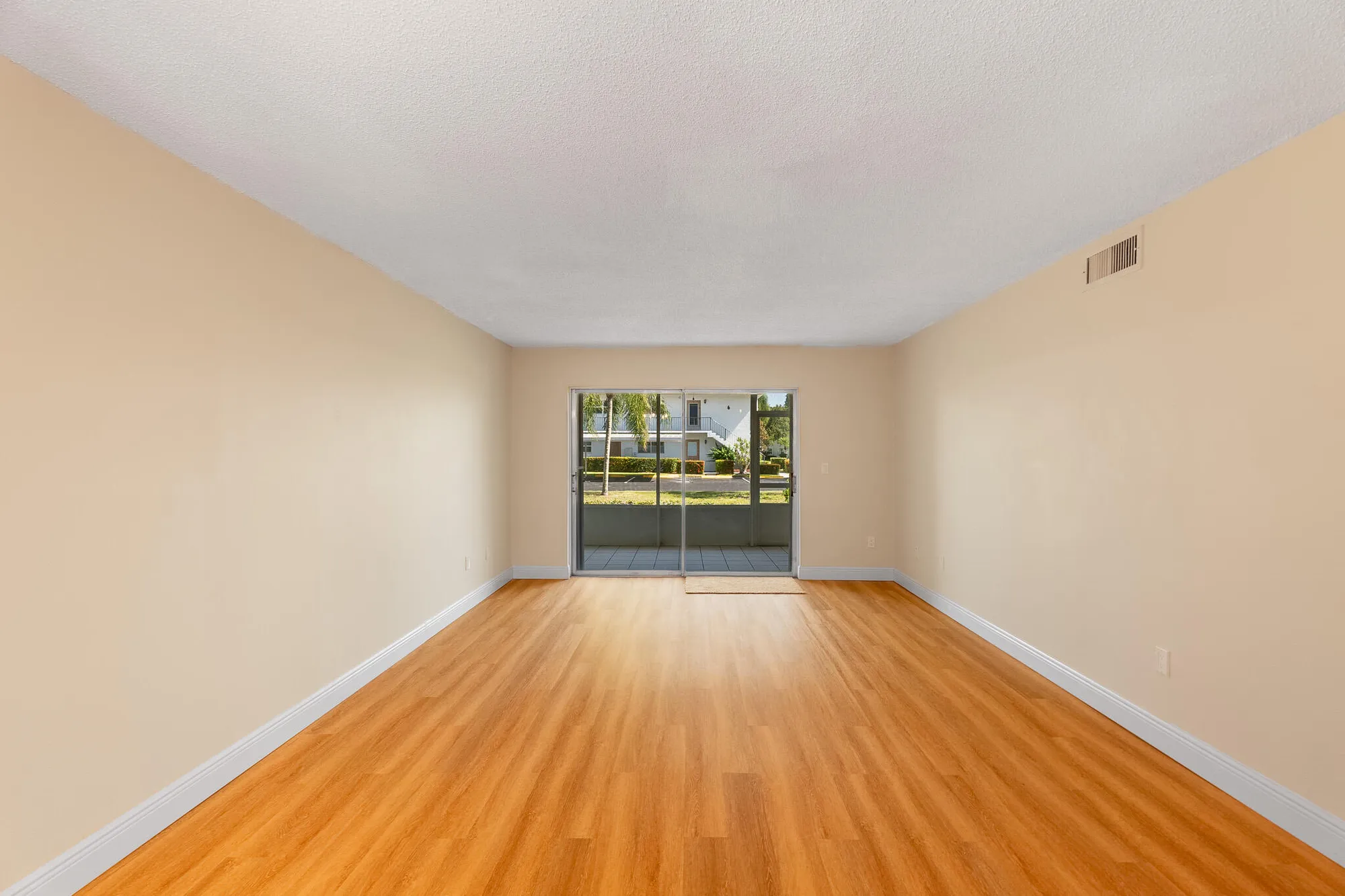 Property Slideshow image 6 of 20 | 2950 se ocean blvd 7-2, Stuart, FL, 34996