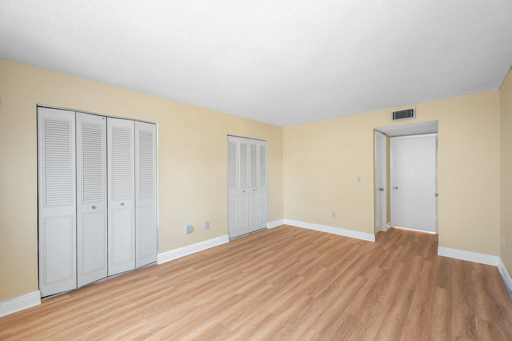 Property Slideshow image 10 of 20 | 2950 se ocean blvd 7-2, Stuart, FL, 34996