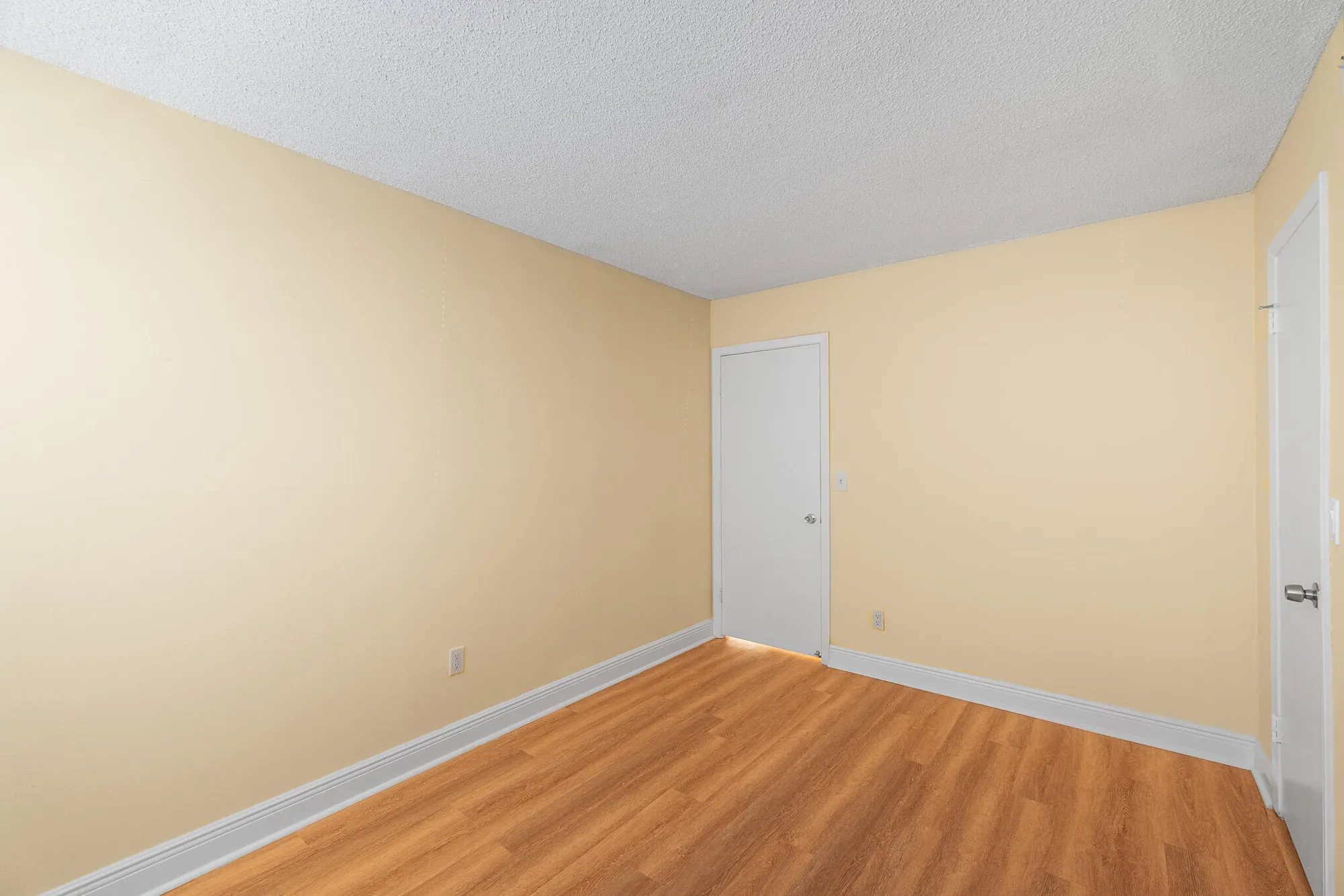 Property Slideshow image 13 of 20 | 2950 se ocean blvd 7-2, Stuart, FL, 34996