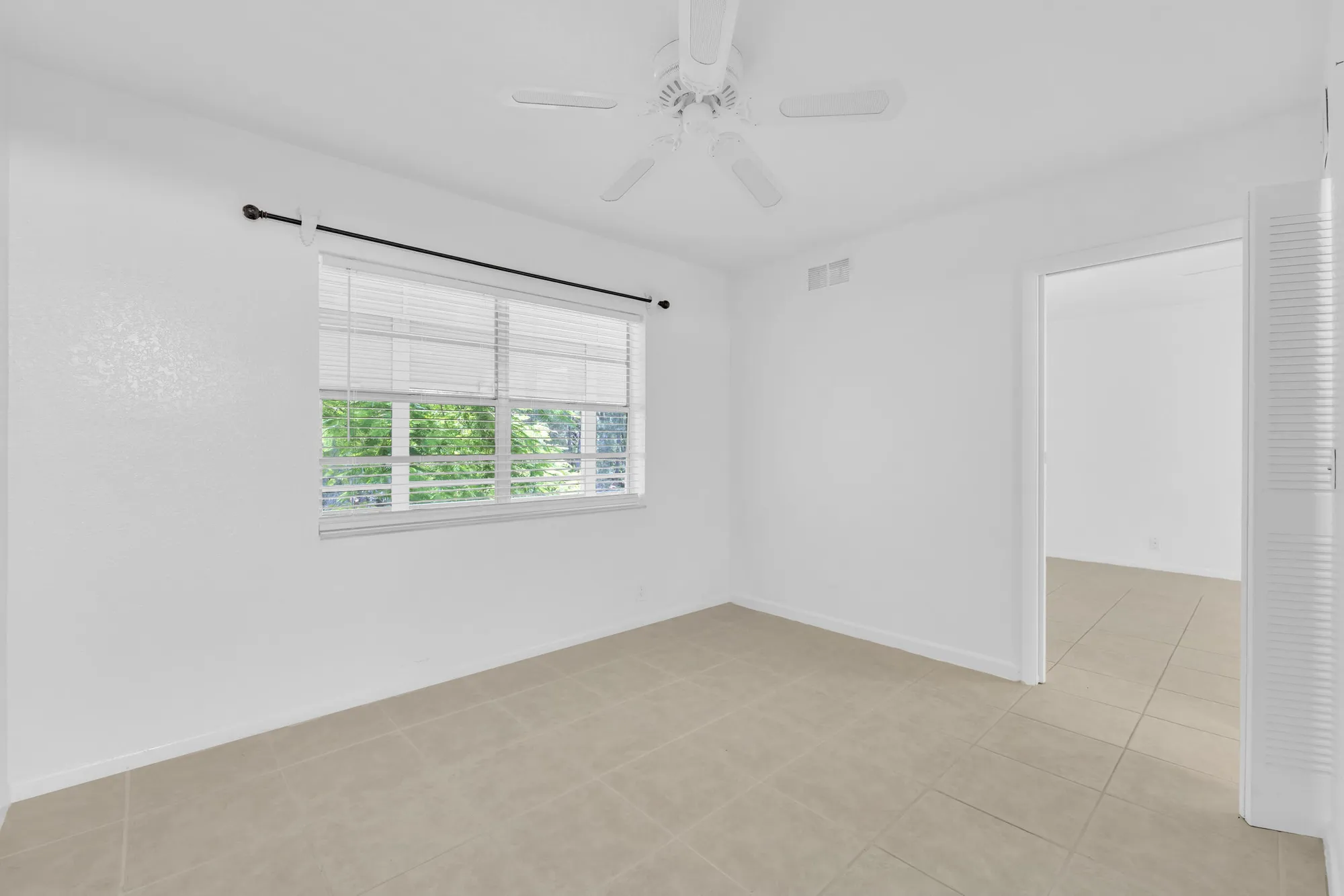 Property Slideshow image 20 of 29 | 150 lake meryl dr apt 247, West Palm Beach, FL, 33411
