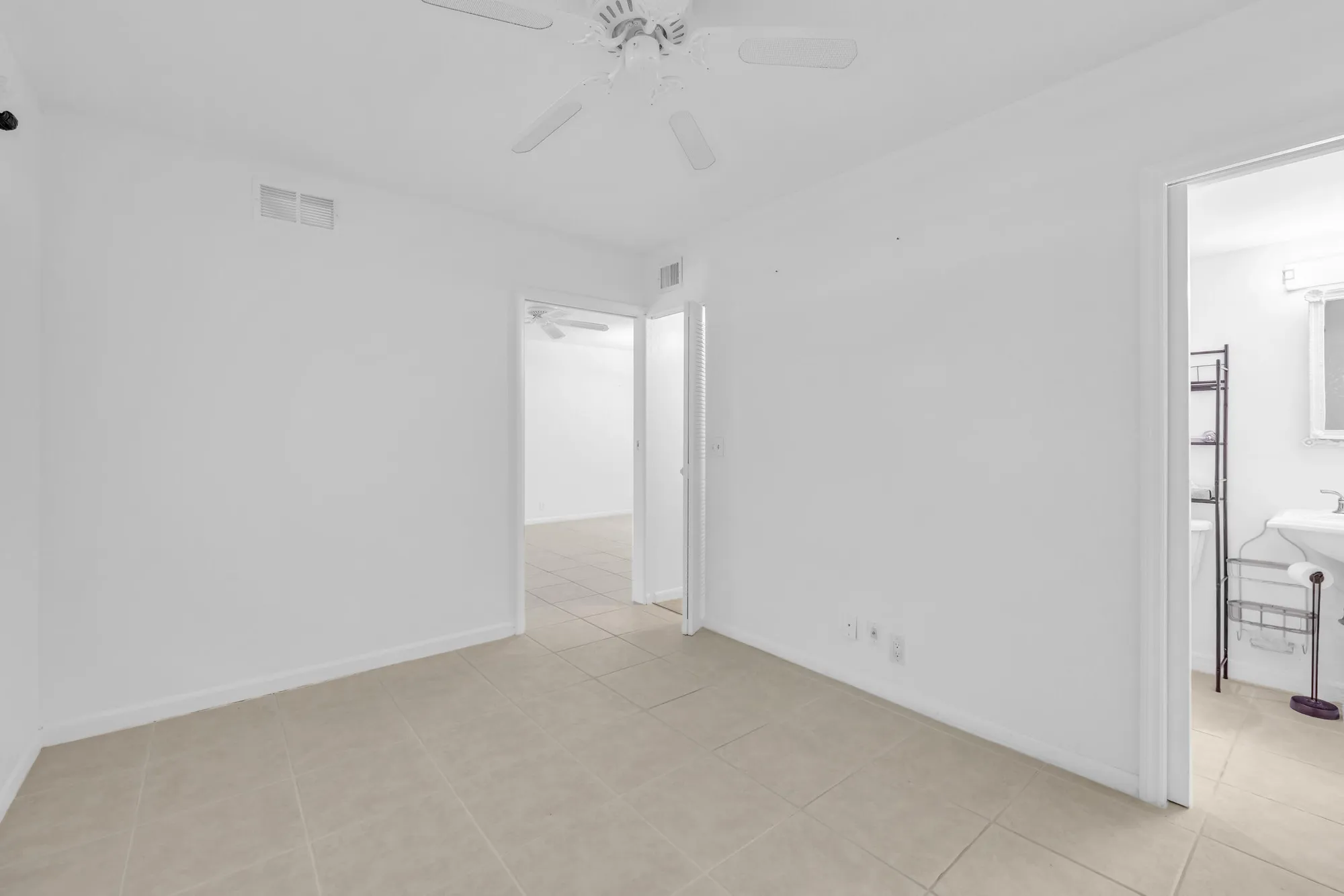 Property Slideshow image 21 of 29 | 150 lake meryl dr apt 247, West Palm Beach, FL, 33411