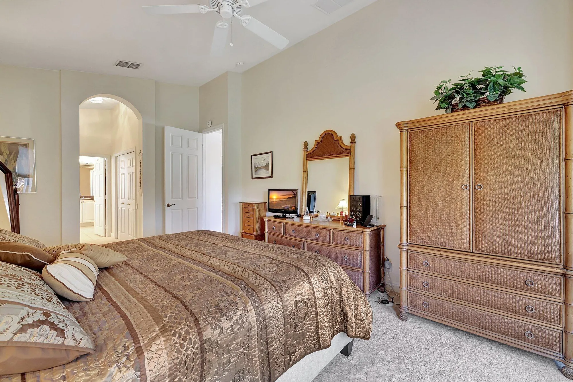 Property Slideshow image 17 of 53 | 11484 sw mountain ash cir, Port Saint Lucie, FL, 34987