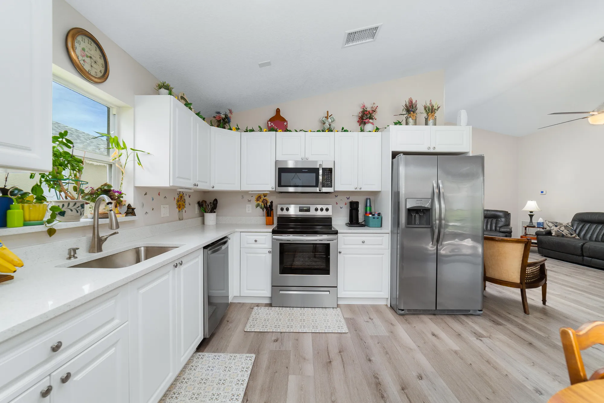 Property Slideshow image 10 of 42 | 453 sw talquin ln, Port Saint Lucie, FL, 34986