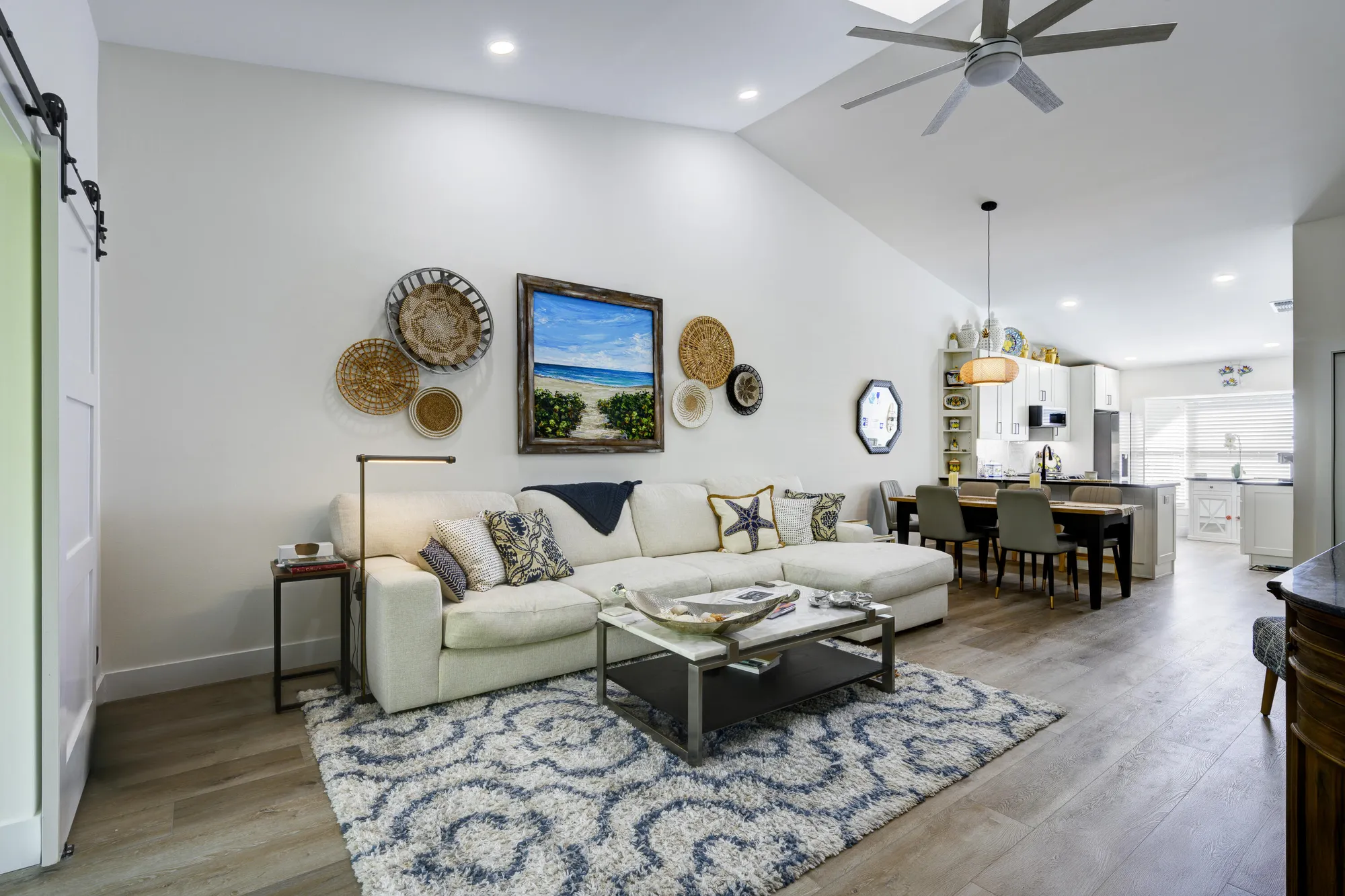 Property Slideshow image 1 of 39 | 10976 se sea pines cir, Hobe Sound, FL, 33455