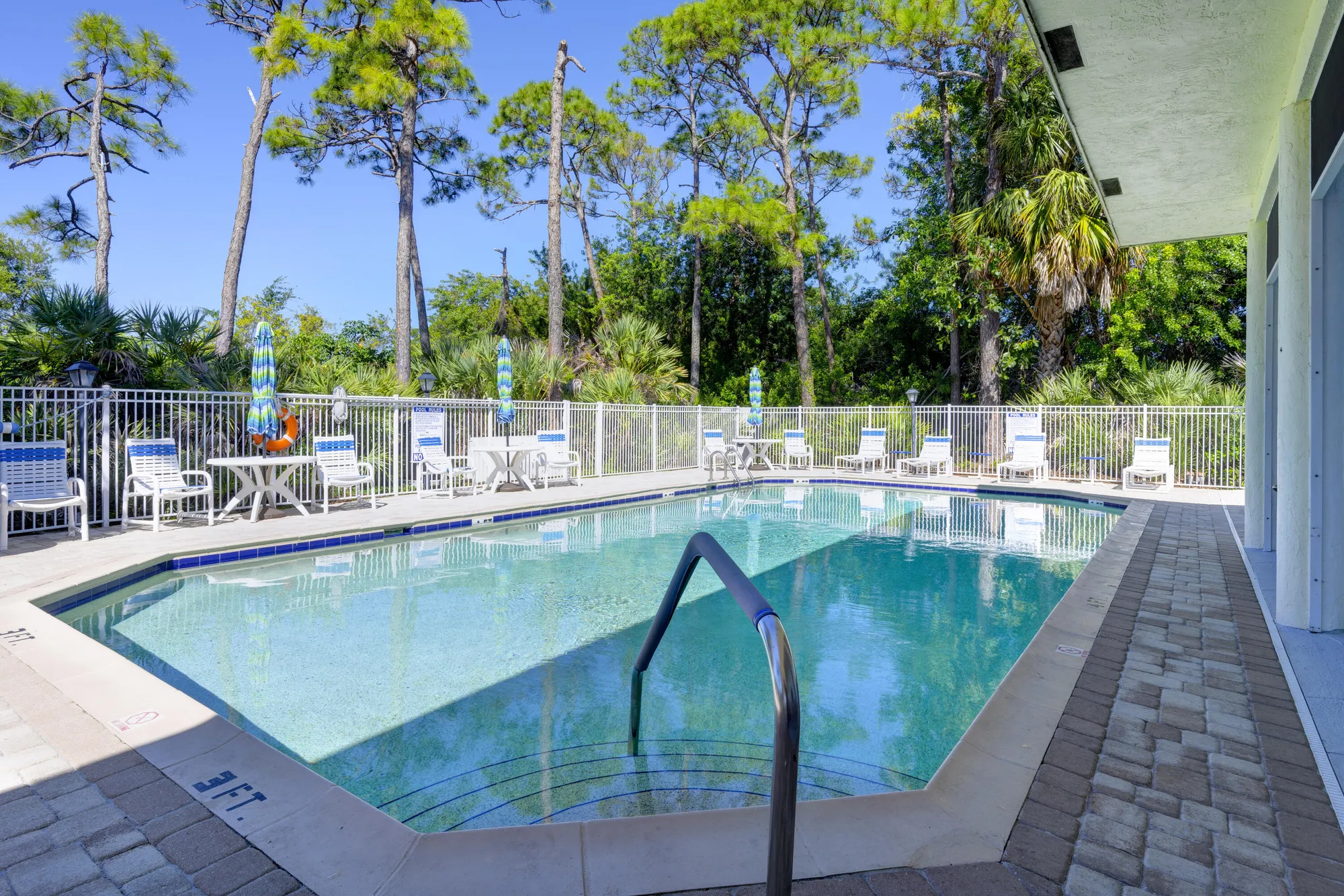 Property Slideshow image 22 of 39 | 10976 se sea pines cir, Hobe Sound, FL, 33455