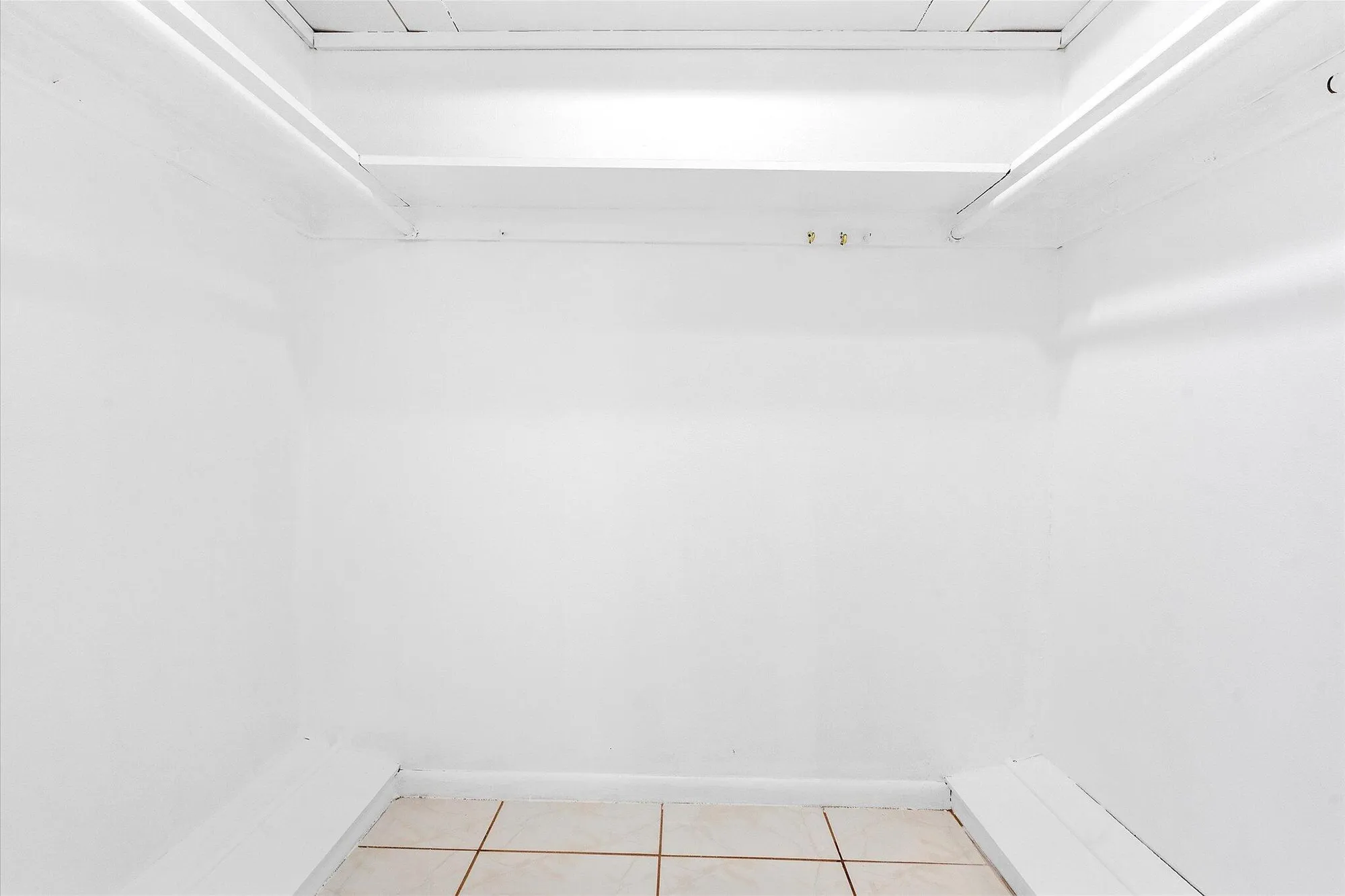 Property Slideshow image 9 of 17 | 1001 n riverside dr 104, Pompano Beach, FL, 33062