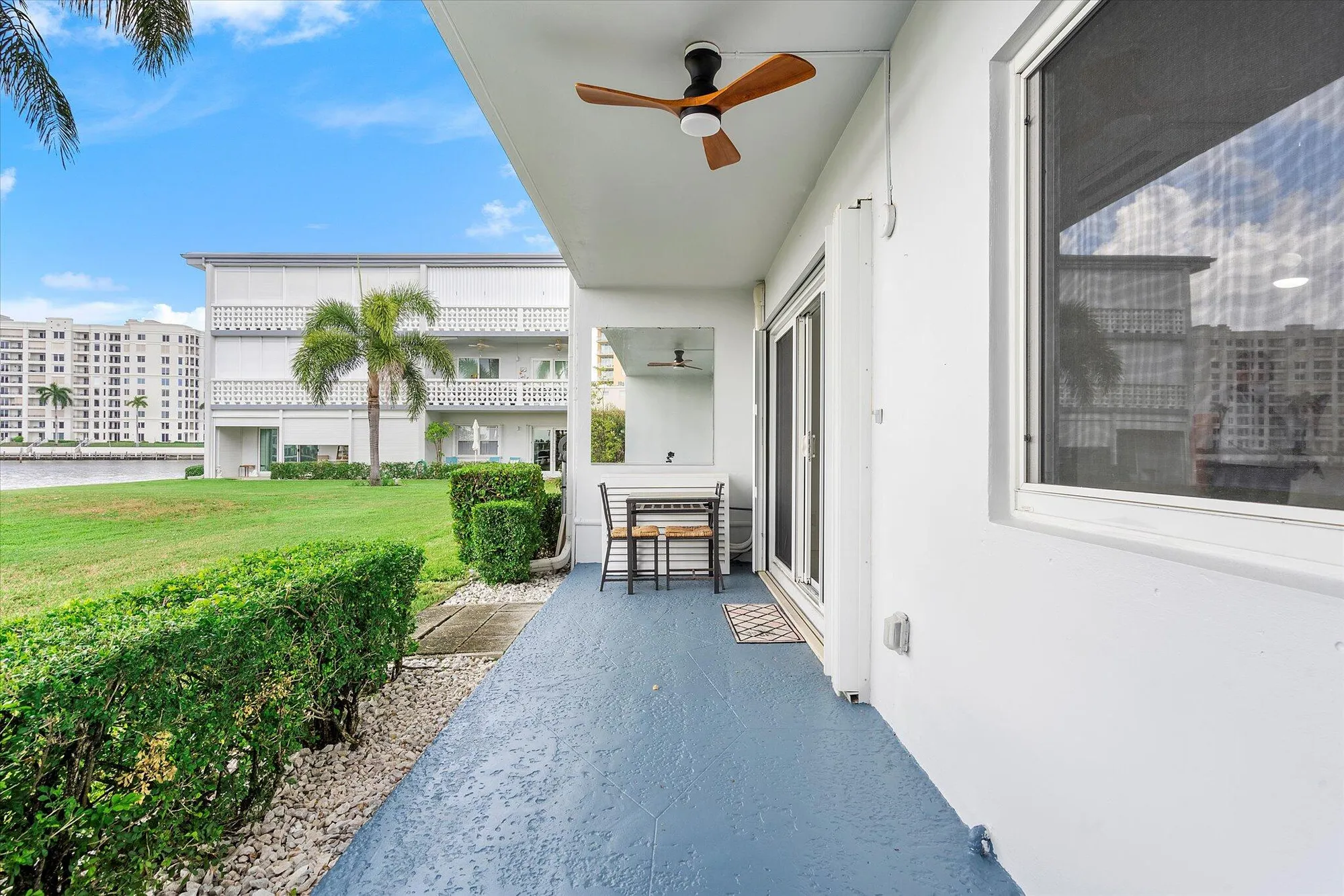 Property Slideshow image 12 of 17 | 1001 n riverside dr 104, Pompano Beach, FL, 33062