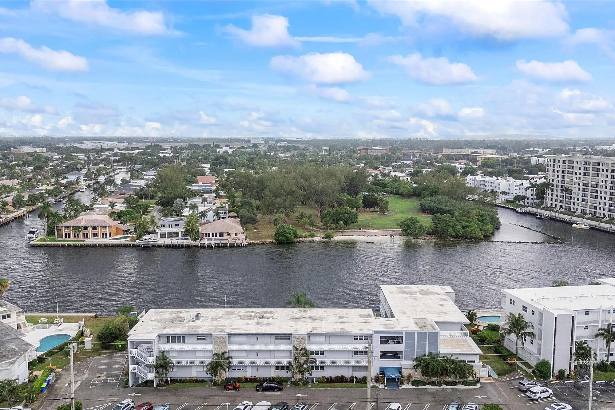Property Slideshow image 15 of 17 | 1001 n riverside dr 104, Pompano Beach, FL, 33062