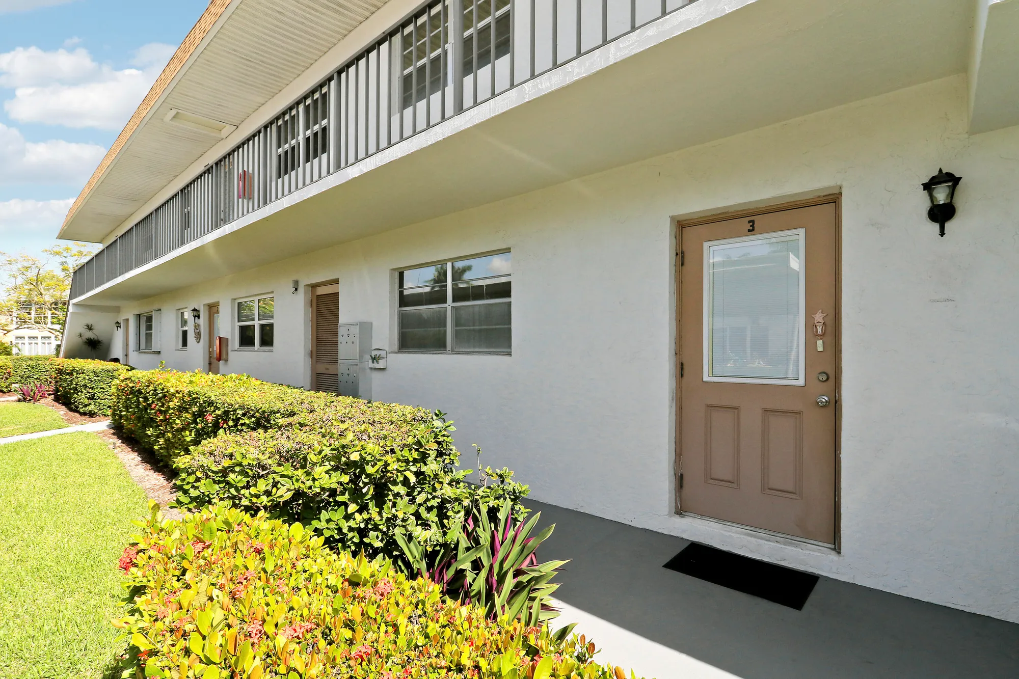Property Slideshow image 4 of 19 | 2950 se ocean blvd 6-3, Stuart, FL, 34996