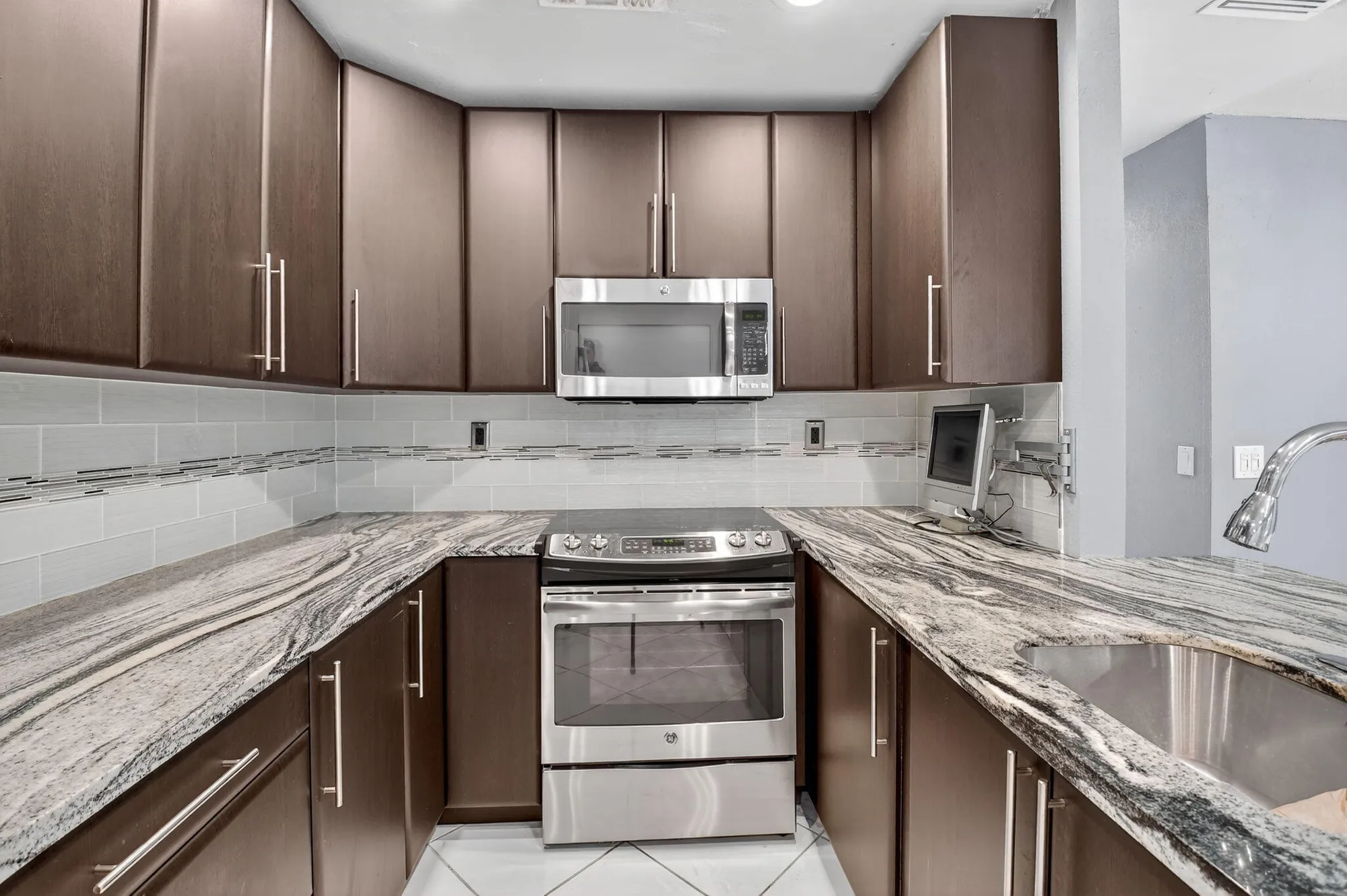 Property Slideshow image 10 of 44 | 624 flanders m, Delray Beach, FL, 33484