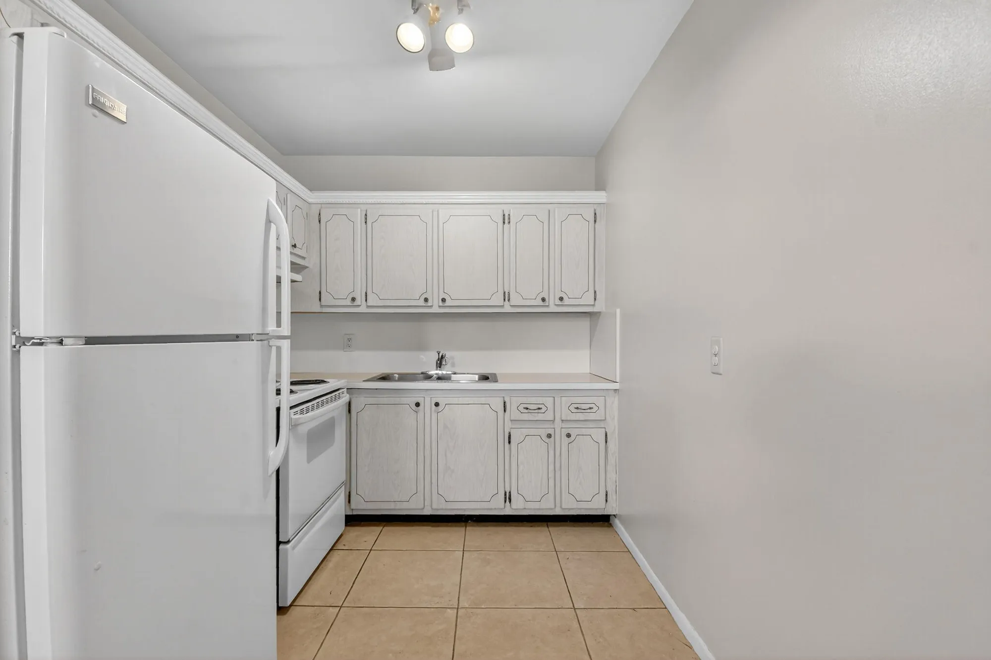 Property Slideshow image 7 of 34 | 162 easthampton g, West Palm Beach, FL, 33417