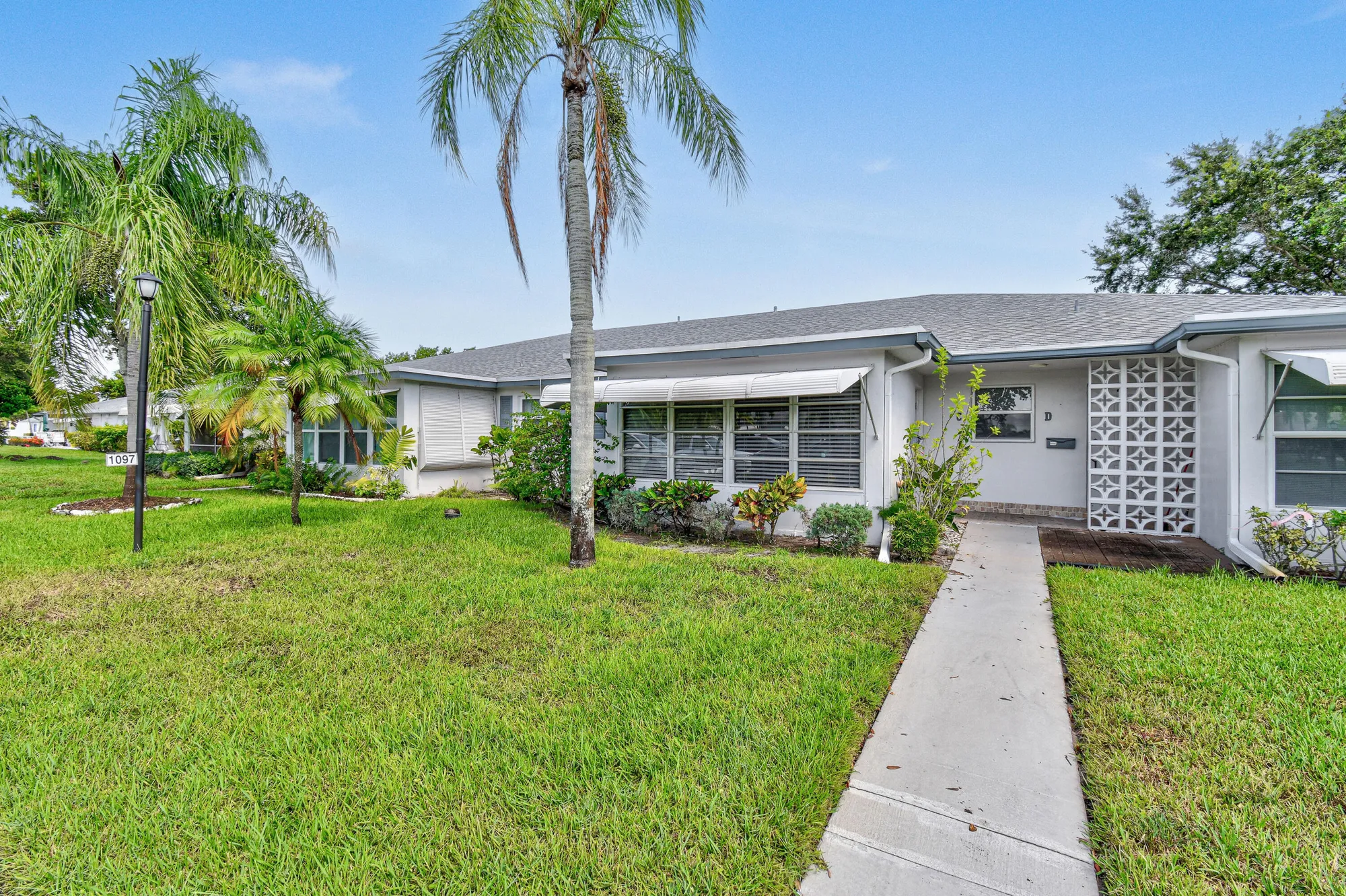 Property Slideshow image 1 of 36 | 1097 circle ter c, Delray Beach, FL, 33445