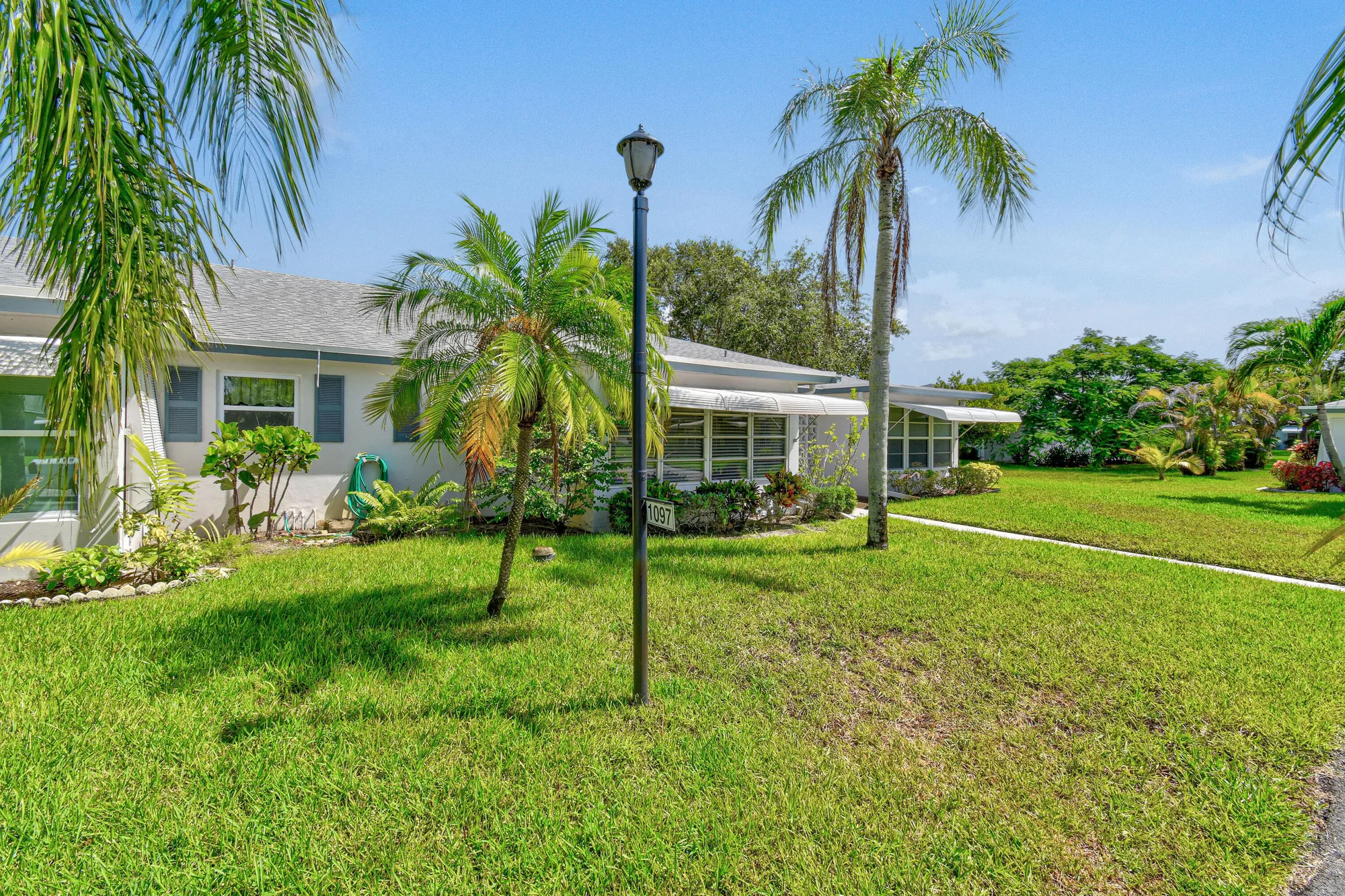 Property Slideshow image 2 of 36 | 1097 circle ter c, Delray Beach, FL, 33445